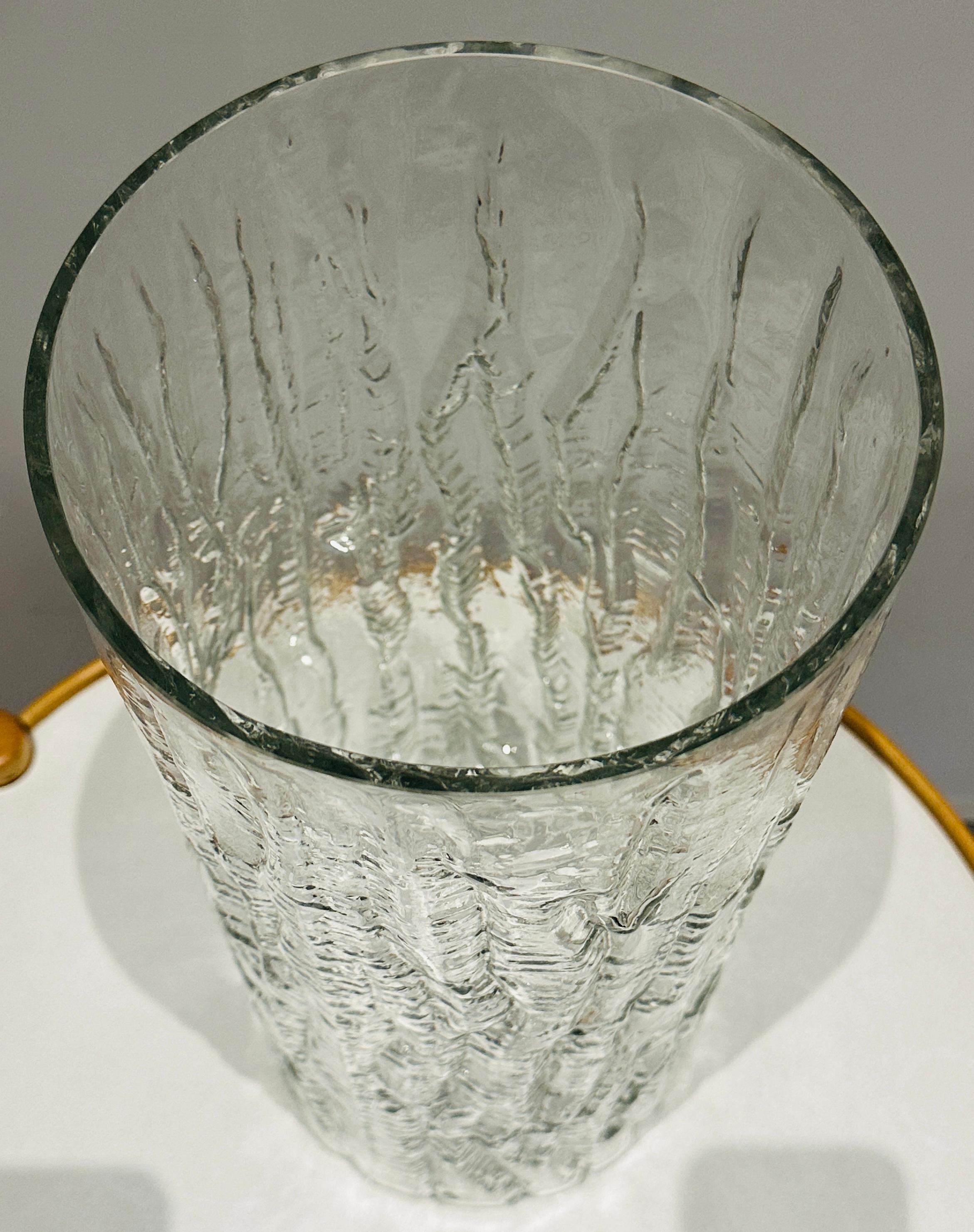 Grande vaso cilindrico in vetro tedesco Peill & Putzler 