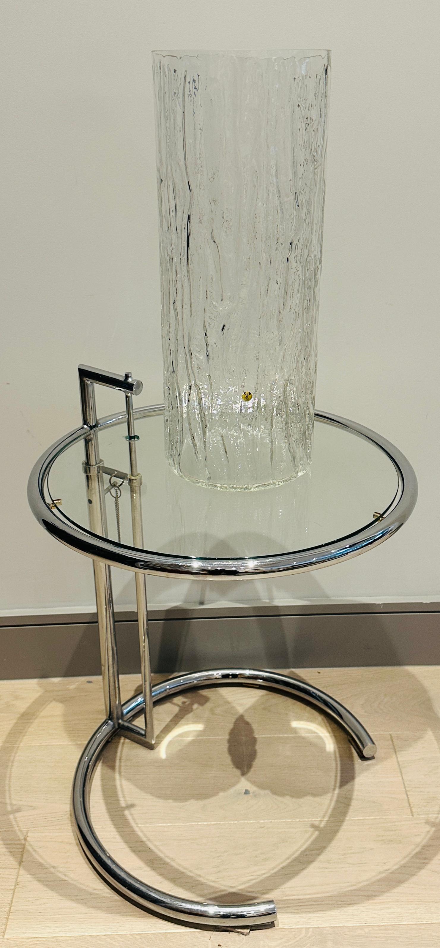 Grande vaso cilindrico in vetro tedesco Peill & Putzler 