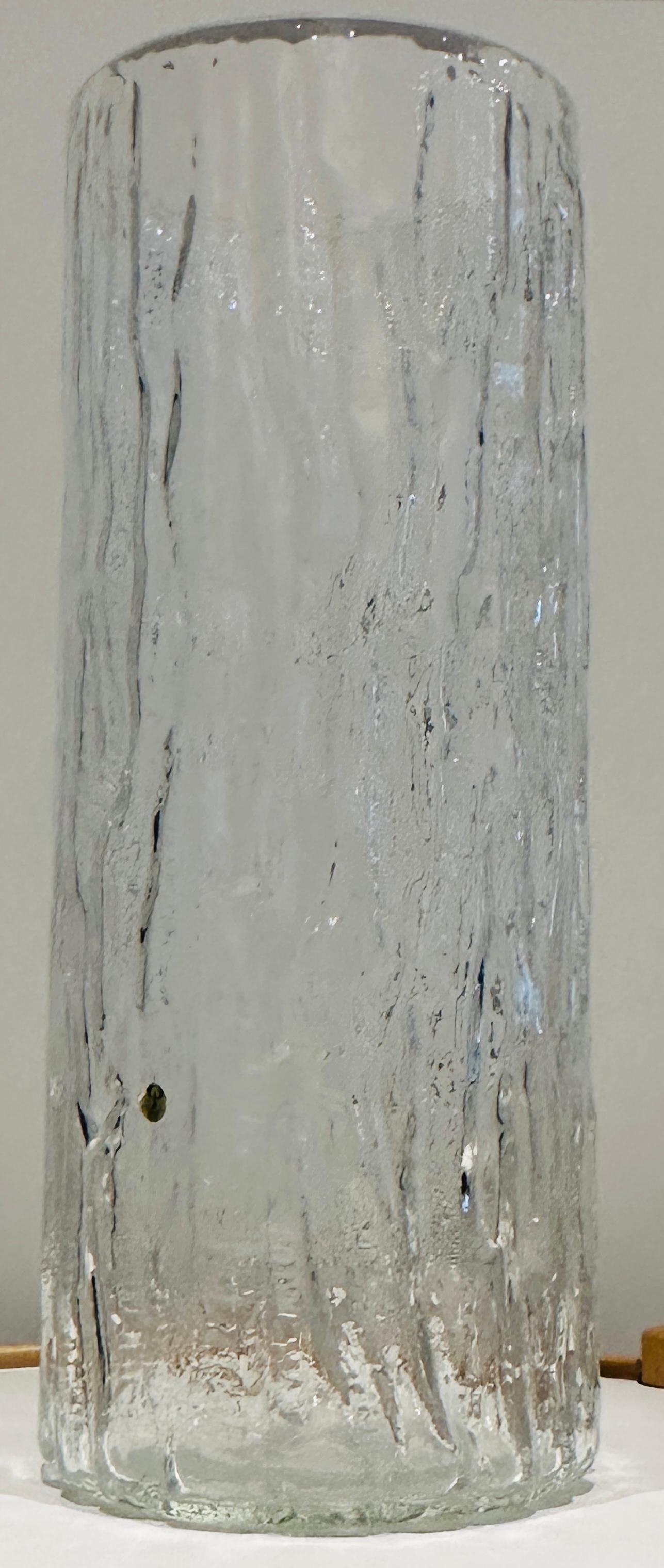 XX secolo Grande vaso cilindrico in vetro tedesco Peill & Putzler 