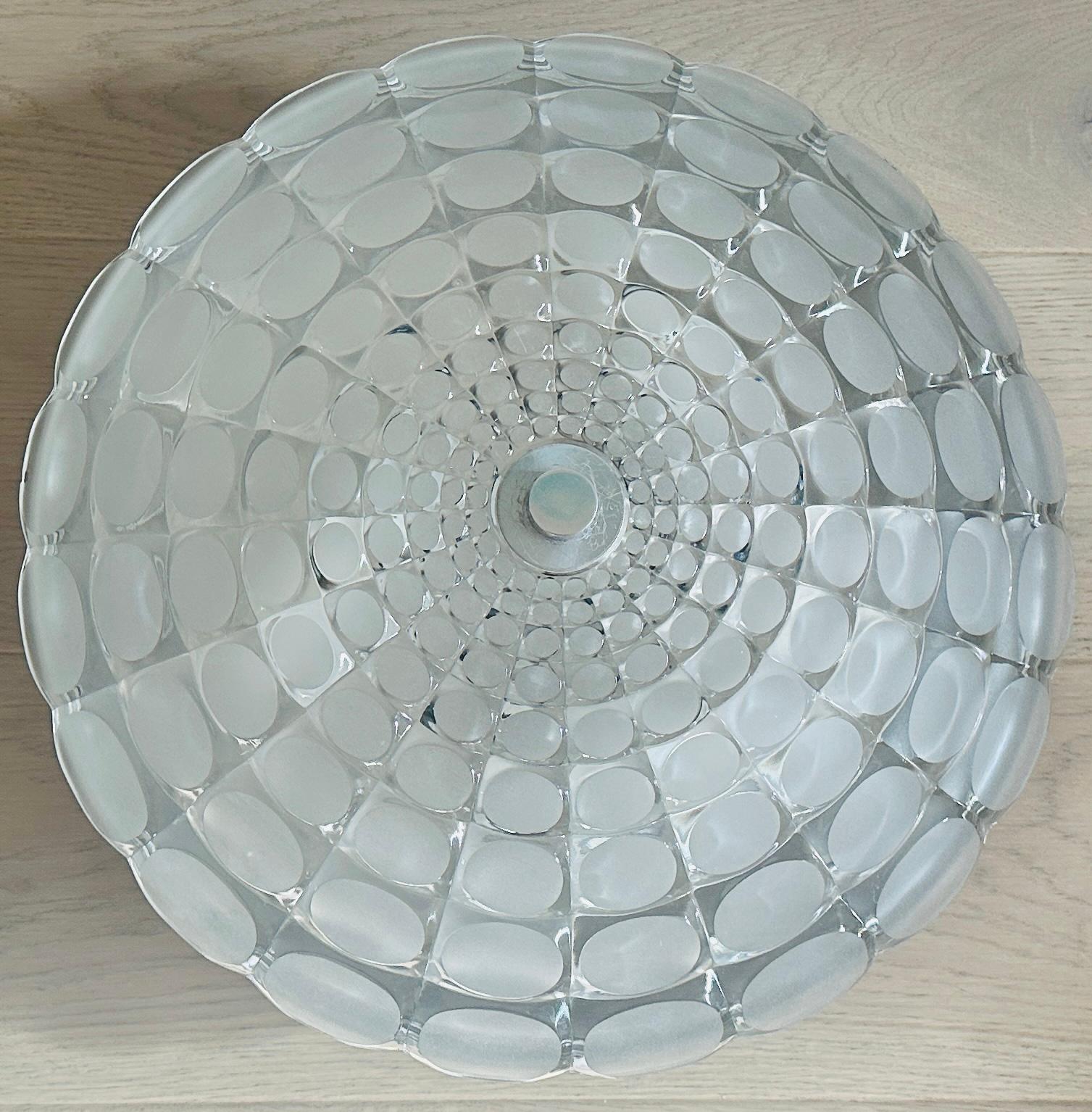 Large 1970s German Peill & Putzler Flush Mount Glass & Aluminium Ceiling Light en vente 4