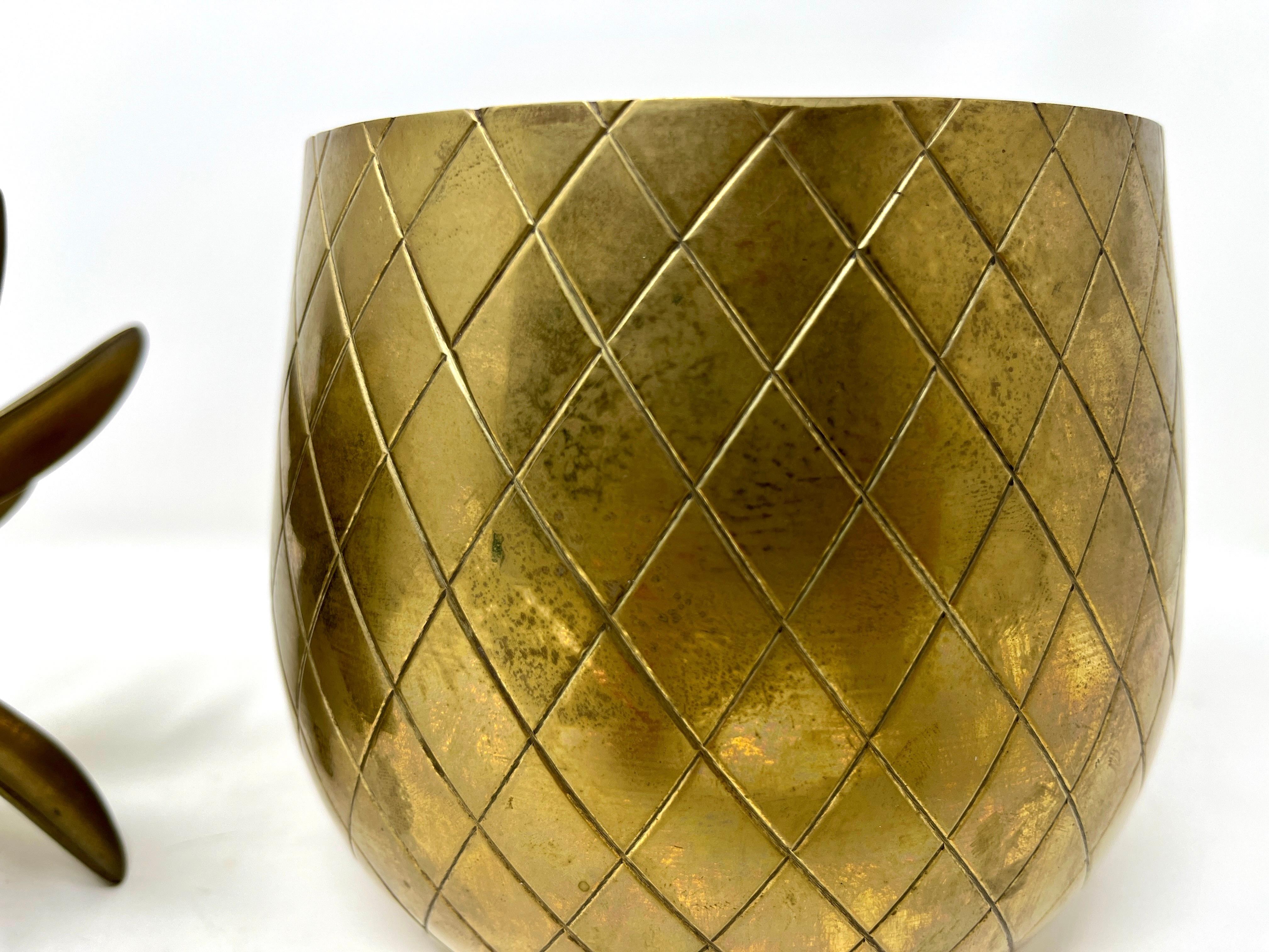 Large 1970s Gold Tone Solid Brass Pineapple Shape Jar with Lid, Ice Bucket For Sale 5