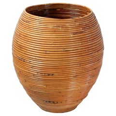 Grand panier ou vase en roseau italien des années 1970