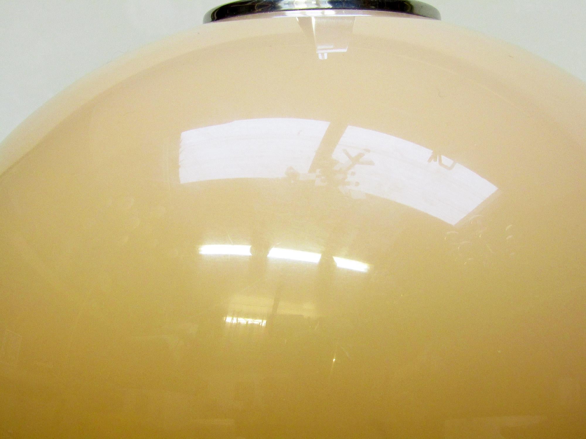 Große italienische Space Age Lucerna-Tischlampe aus den 1970er Jahren von Luigi Massoni für Guzzini 3