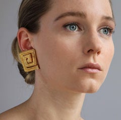 Pendientes grandes de oro griego clásico Mapamenos de los años 70