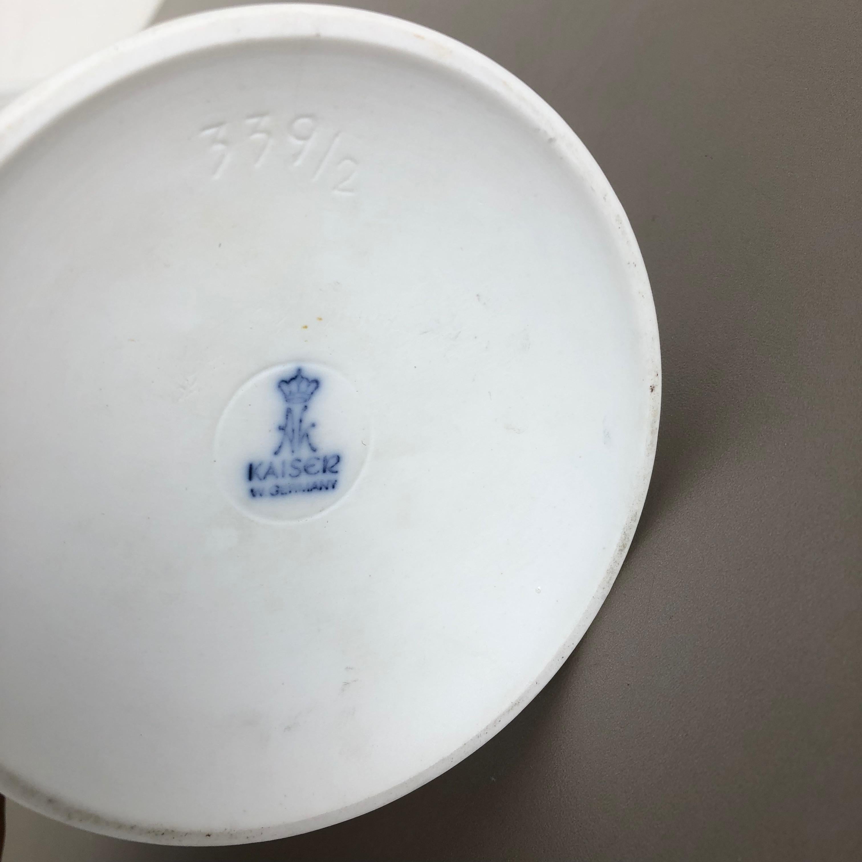 Large 1970s OP Art Biscuit Porcelain German Vase Made by AK Kaiser, Germany For Sale 7