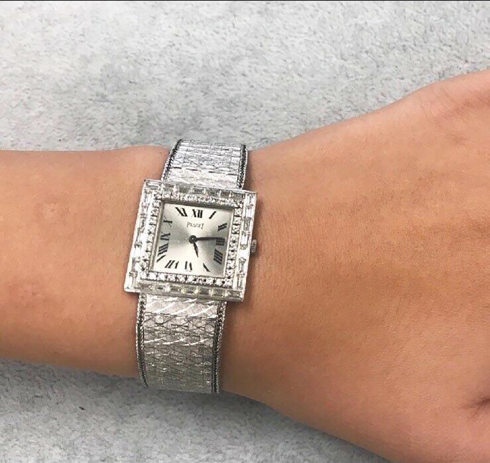 Large 1970s Piaget 18kt Double Diamond Row Roman Numeral Textured Bracelet Watch For Sale 5