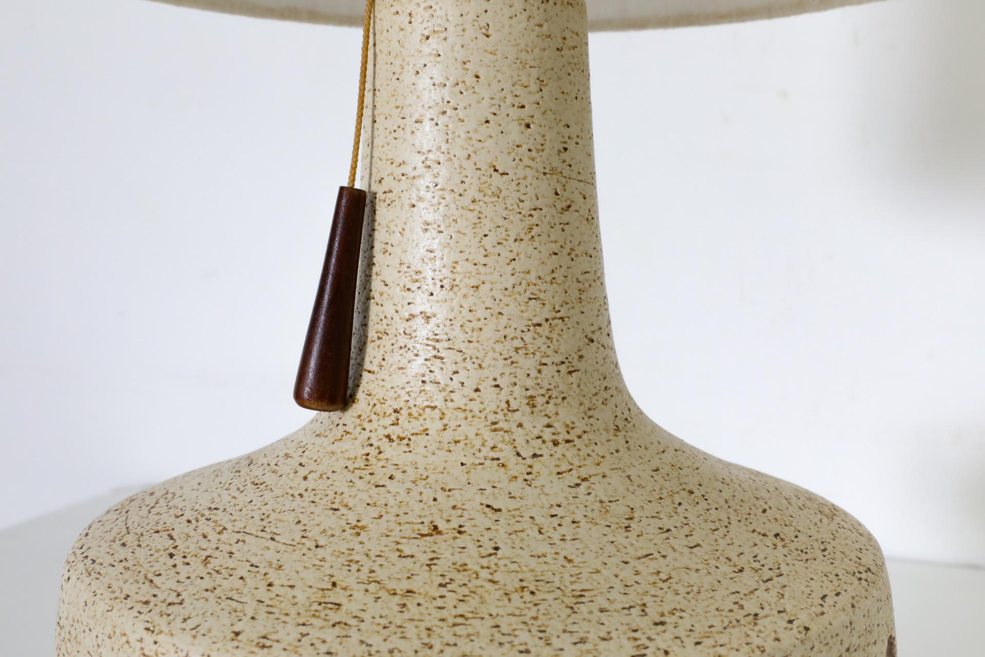 Large 1970's Space Age Ceramic Table Lamp with Cut-Outs by Ravelli For Sale 4