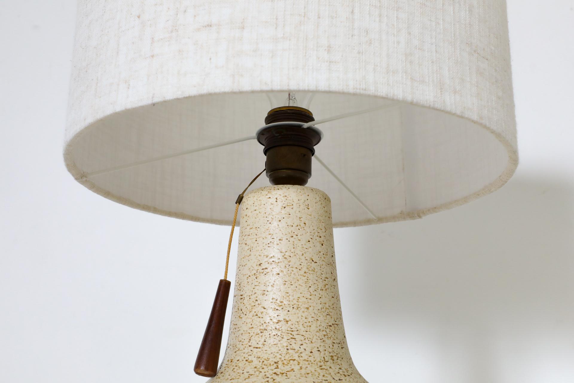 Large 1970's Space Age Ceramic Table Lamp with Cut-Outs by Ravelli For Sale 3