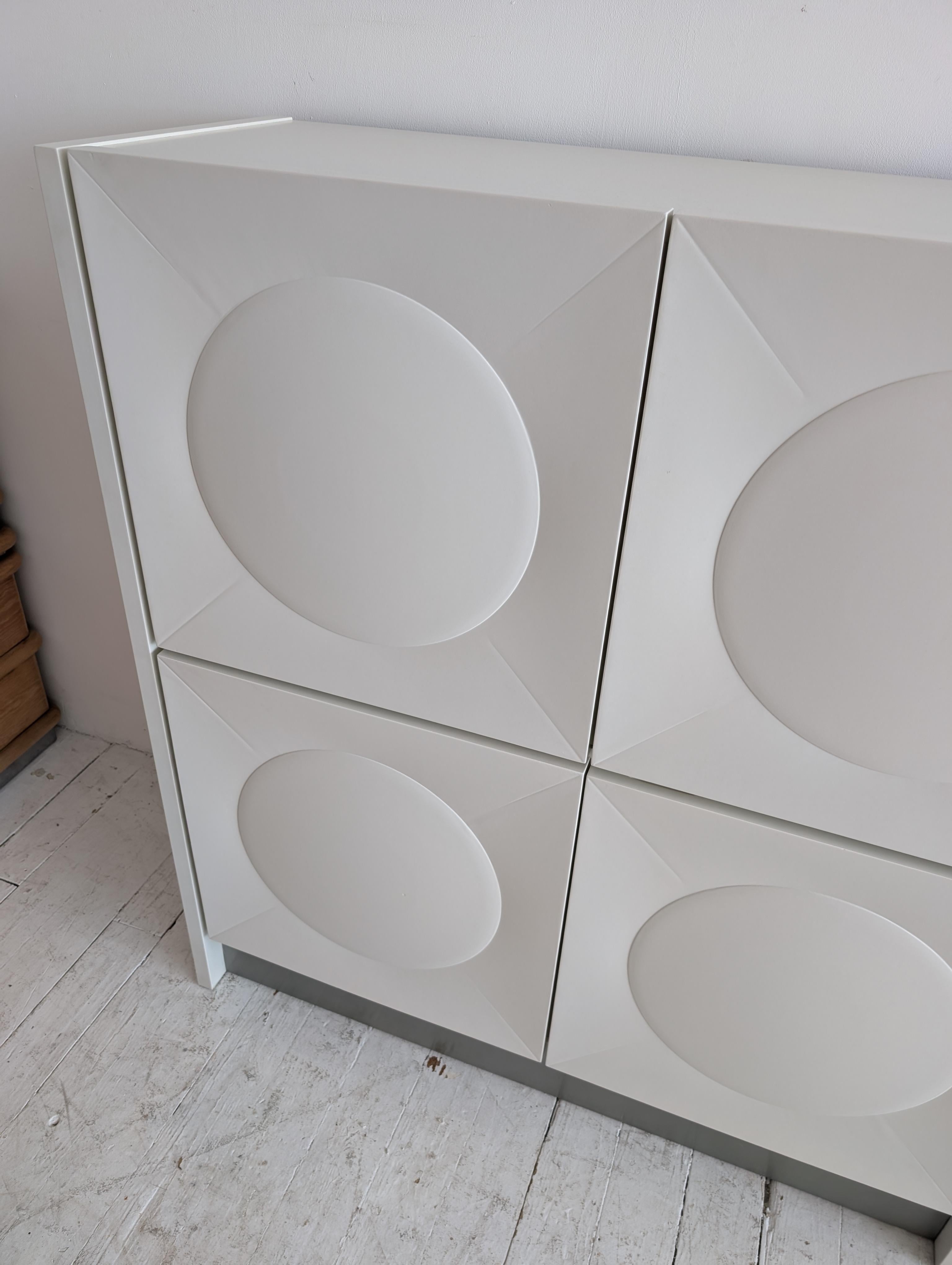 Gran mueble bar / armario de almacenamiento Brutalista de la Era Espacial italiana de los años 70 en venta 4