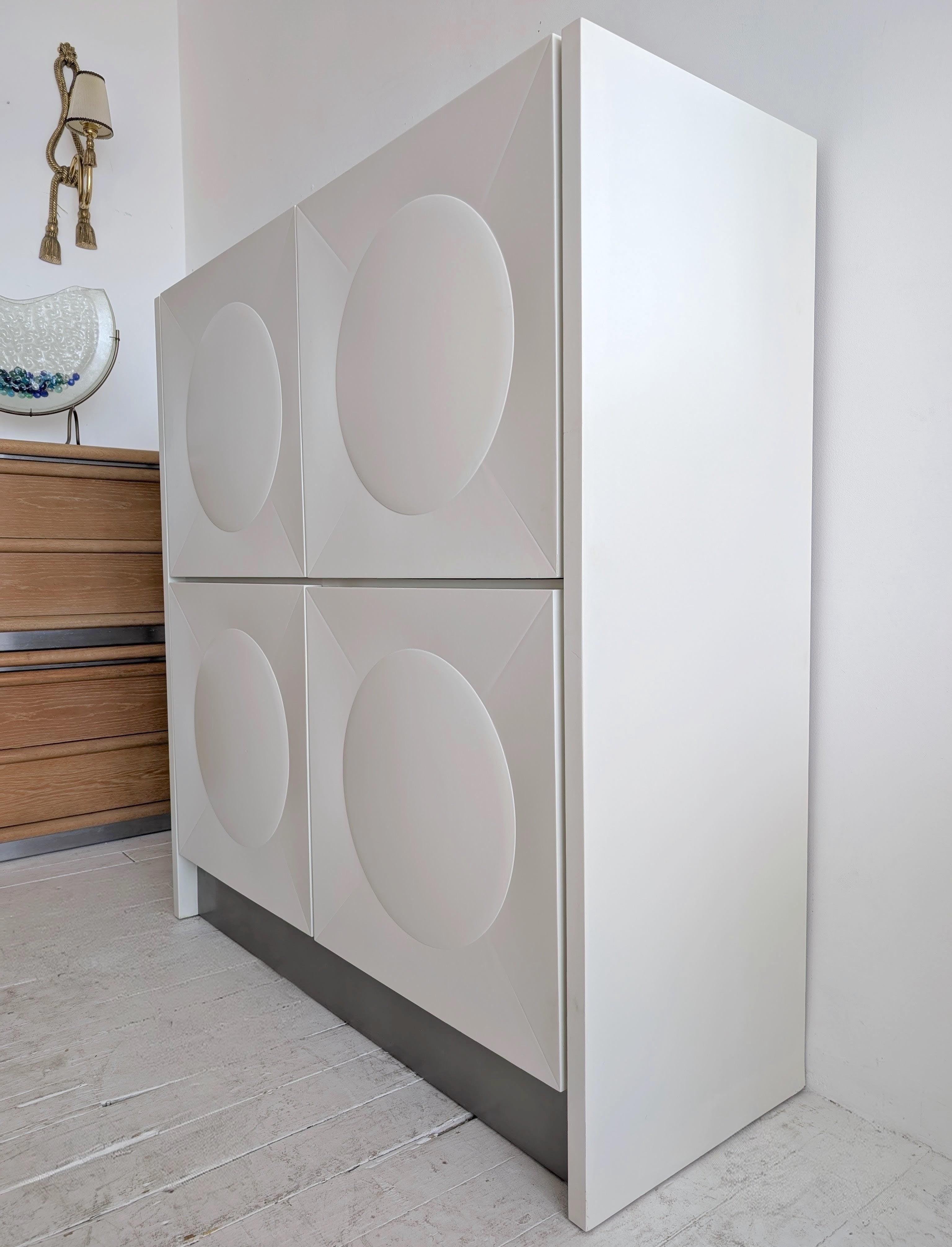 Gran mueble bar / armario de almacenamiento Brutalista de la Era Espacial italiana de los años 70 en venta 5