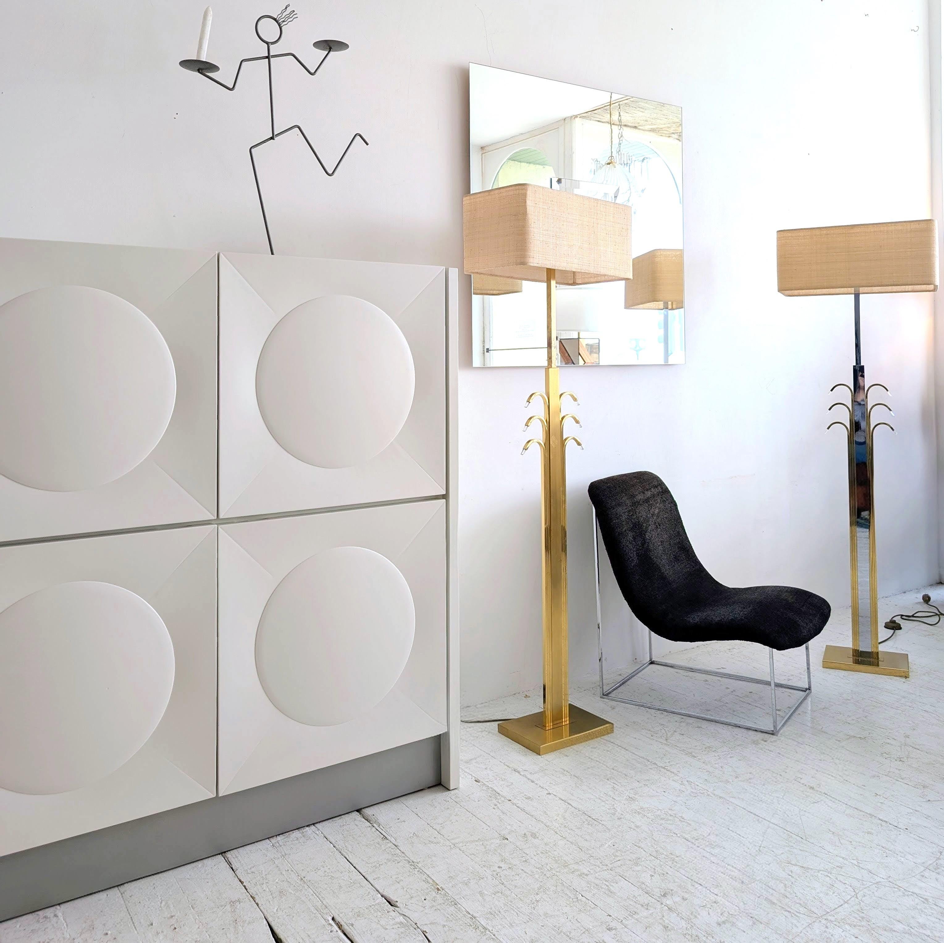 Gran mueble bar / armario de almacenamiento Brutalista de la Era Espacial italiana de los años 70 en venta 6