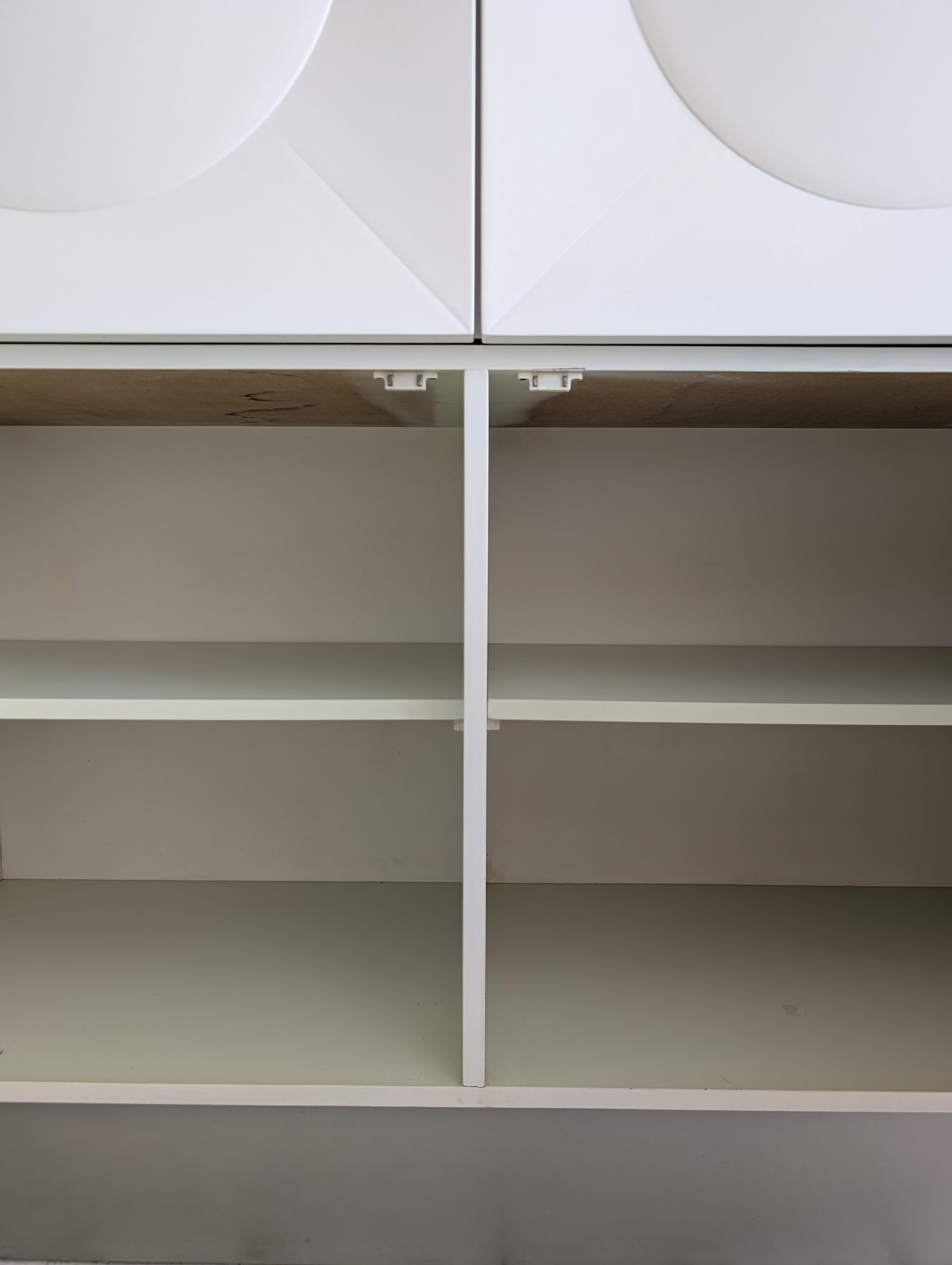 Gran mueble bar / armario de almacenamiento Brutalista de la Era Espacial italiana de los años 70 en venta 11