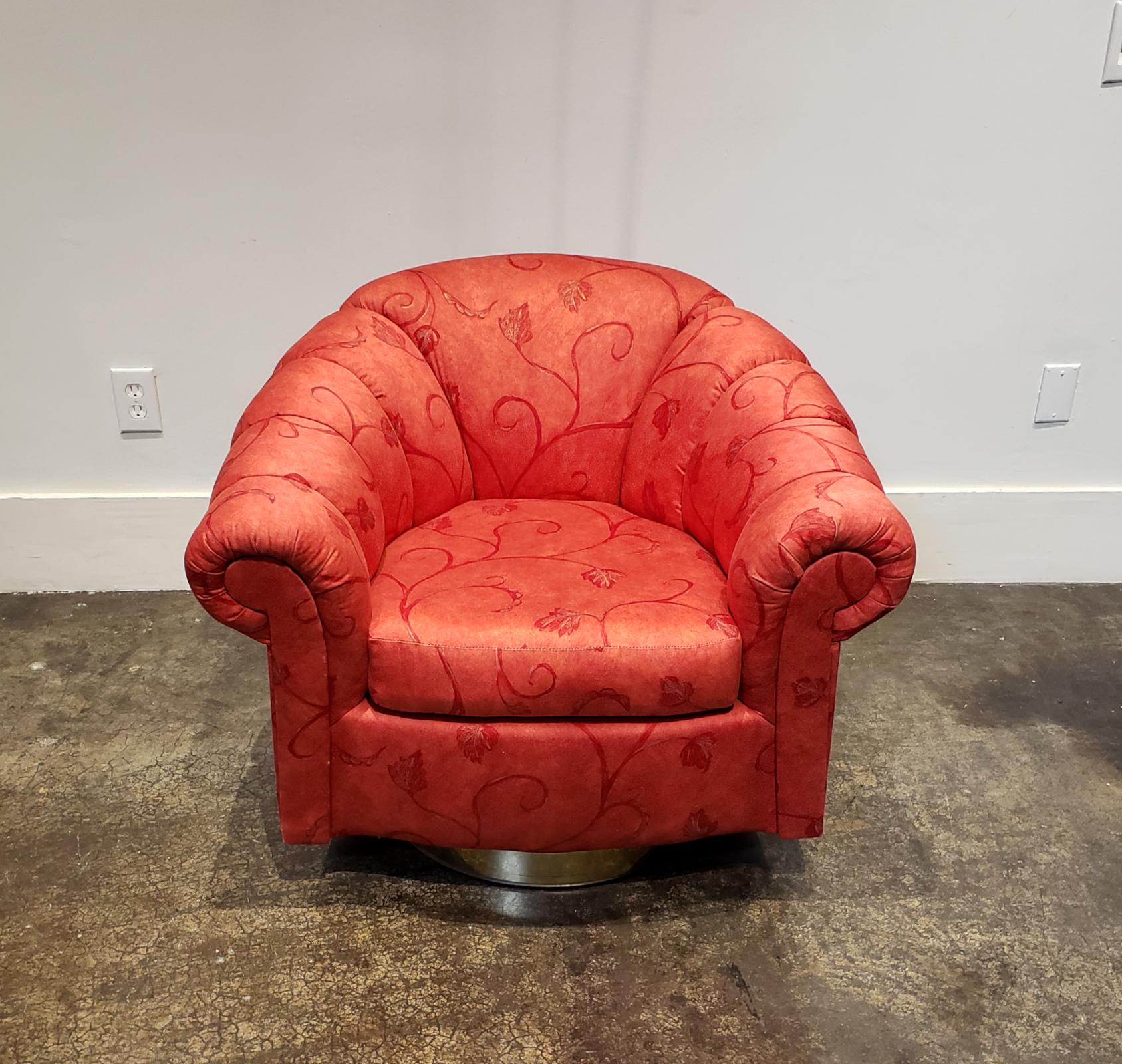 Mid-Century Modern Large 1980s Channel Tufted Scalloped Swivel Club Chair For Sale