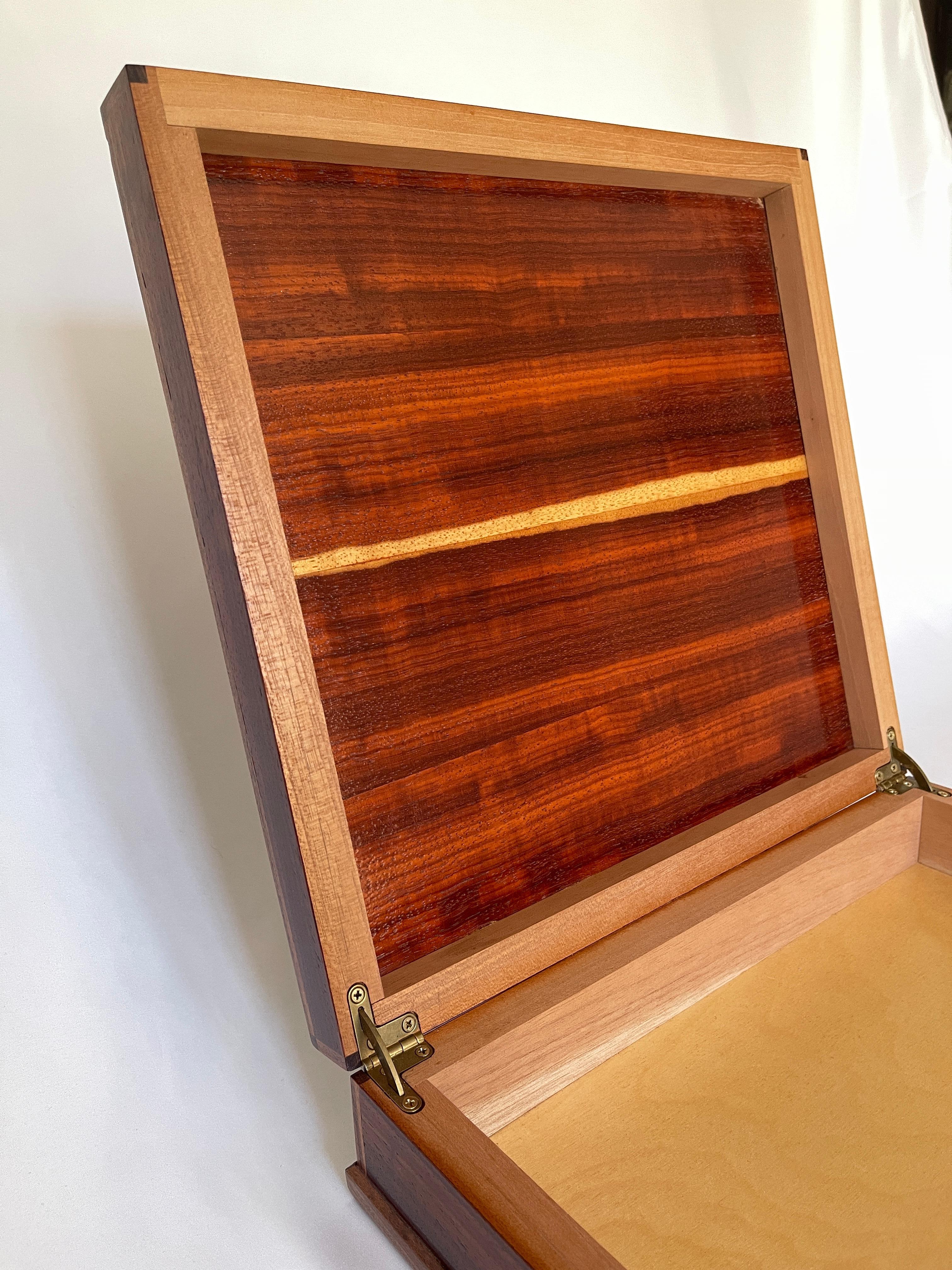International Style Large 1980's Dunhill Style Ribbon Mahogany Wood Humidor, Box with Brass Hinges For Sale