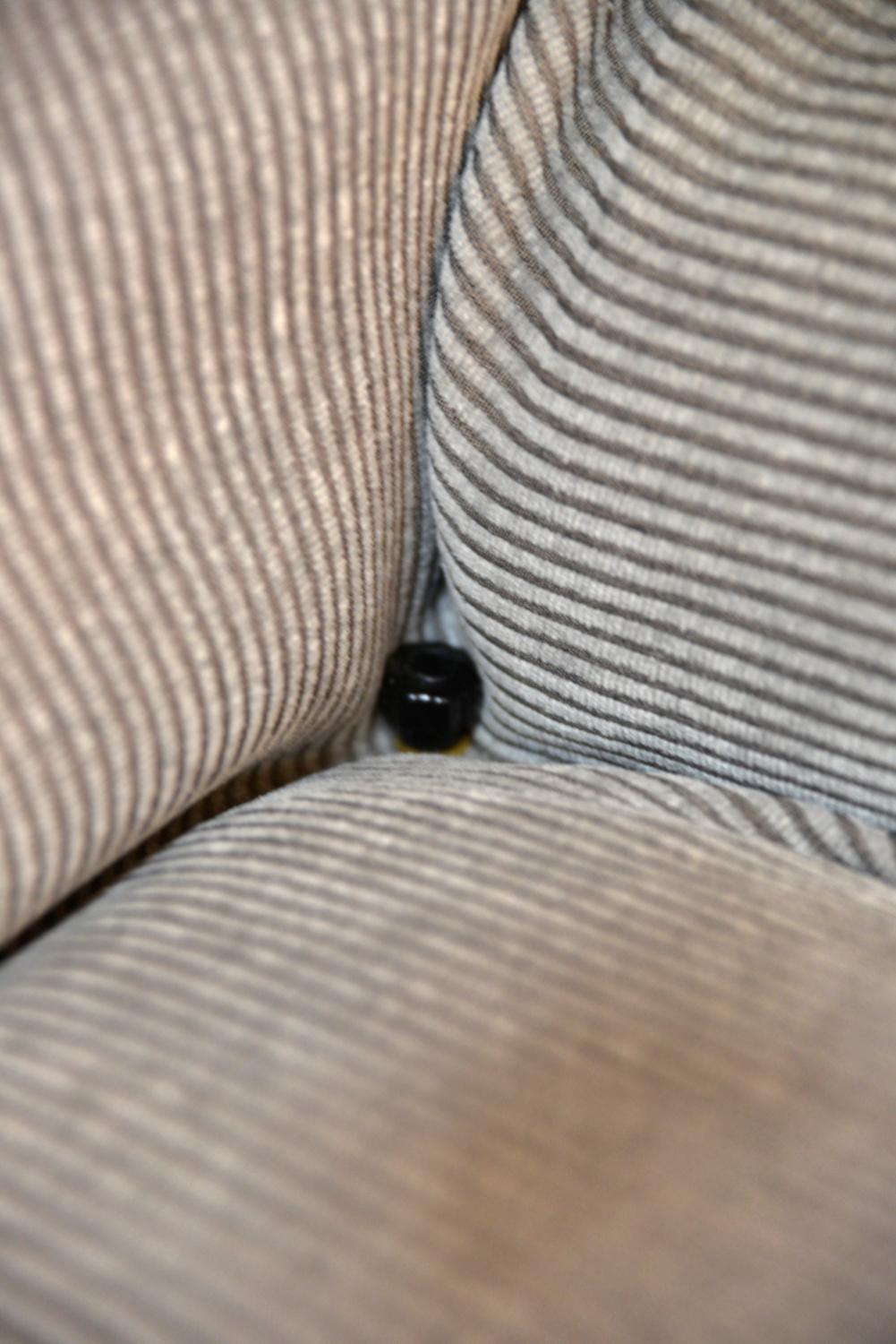 Large 1980s Italian ‘Sindbad’ Lounge Armchair by Vico Magistretti for Cassina For Sale 5