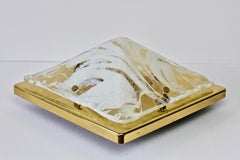 Grand luminaire à encastrer des années 1980 en verre Murano pyramidal et laiton, style Kalmar