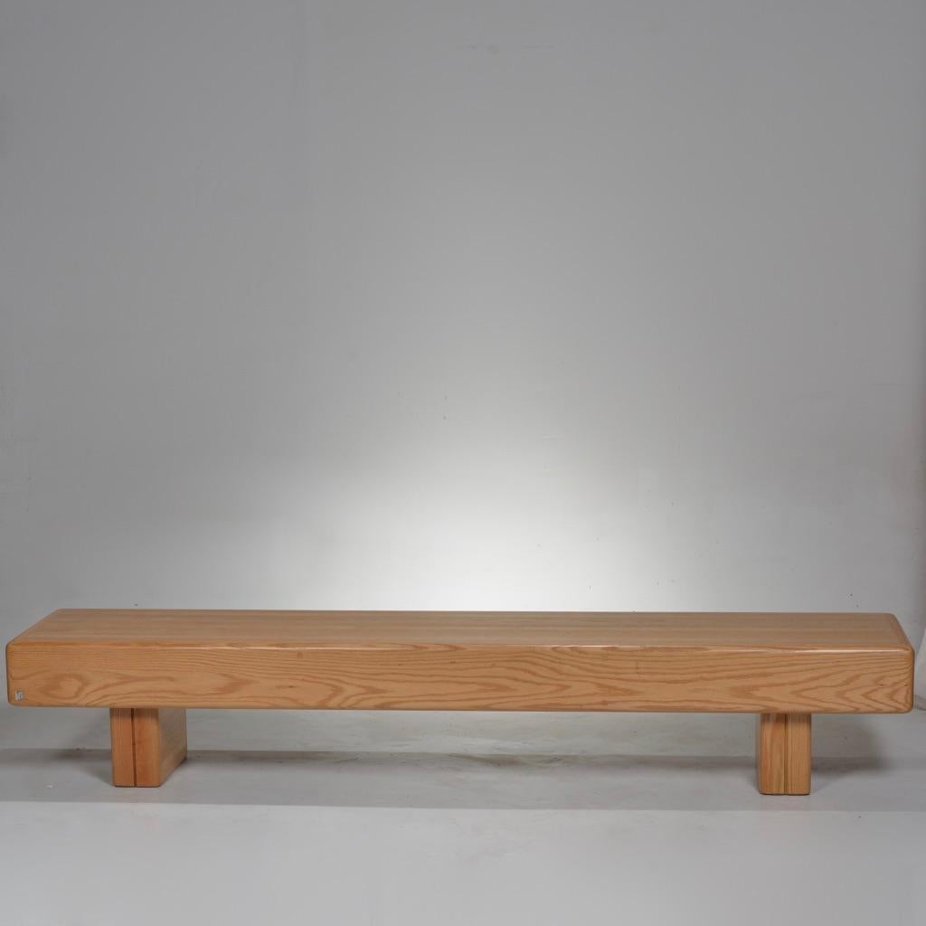 Large 1980s Modernist Solid Oak Bench In Excellent Condition In Los Angeles, CA