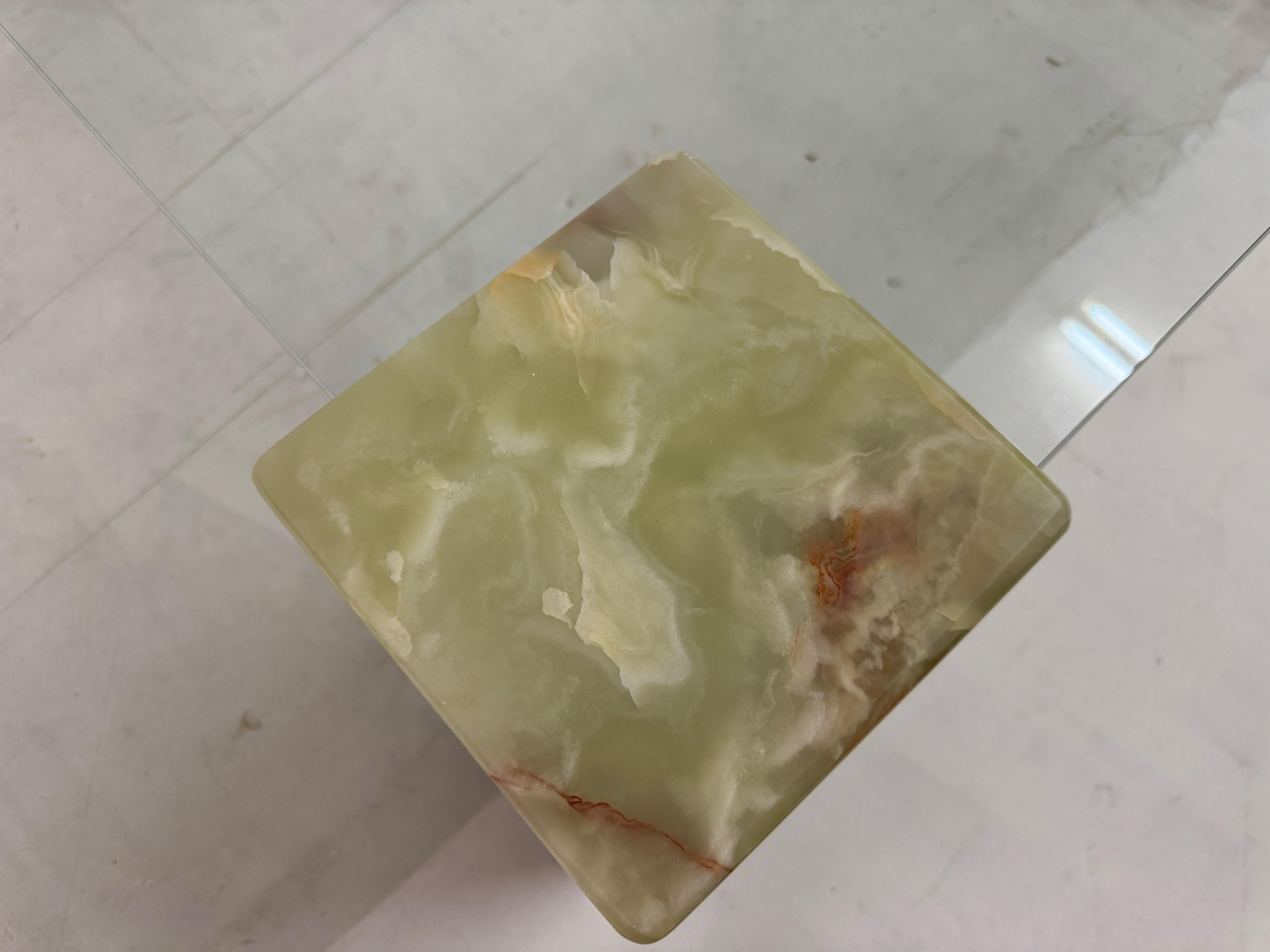 Großer Couchtisch aus Onyx und Glas aus den 1980er Jahren im Angebot 3