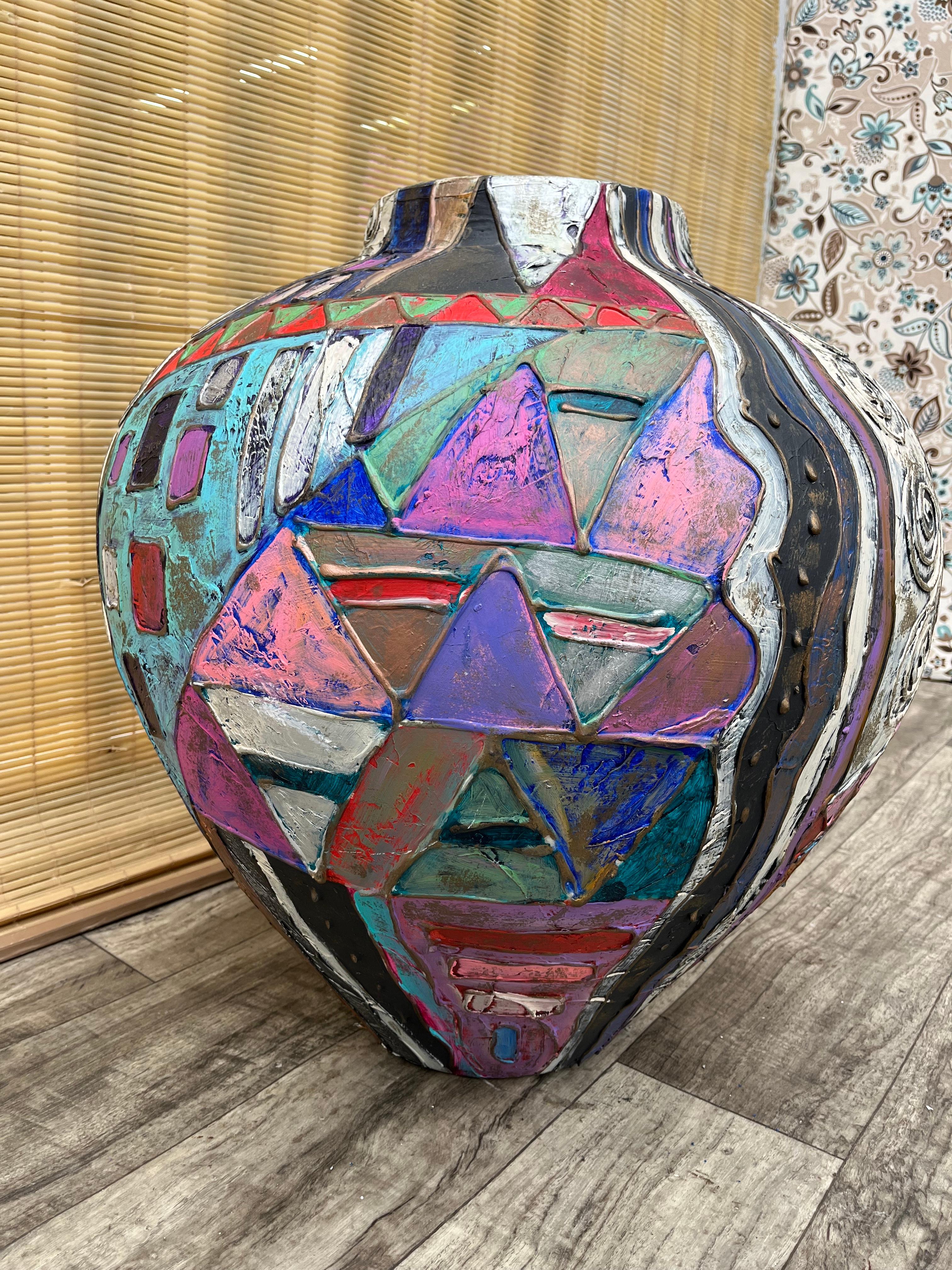 Grand vase de sol en céramique artisanale postmoderne des années 1990, signé par l'Artistics. en vente 10