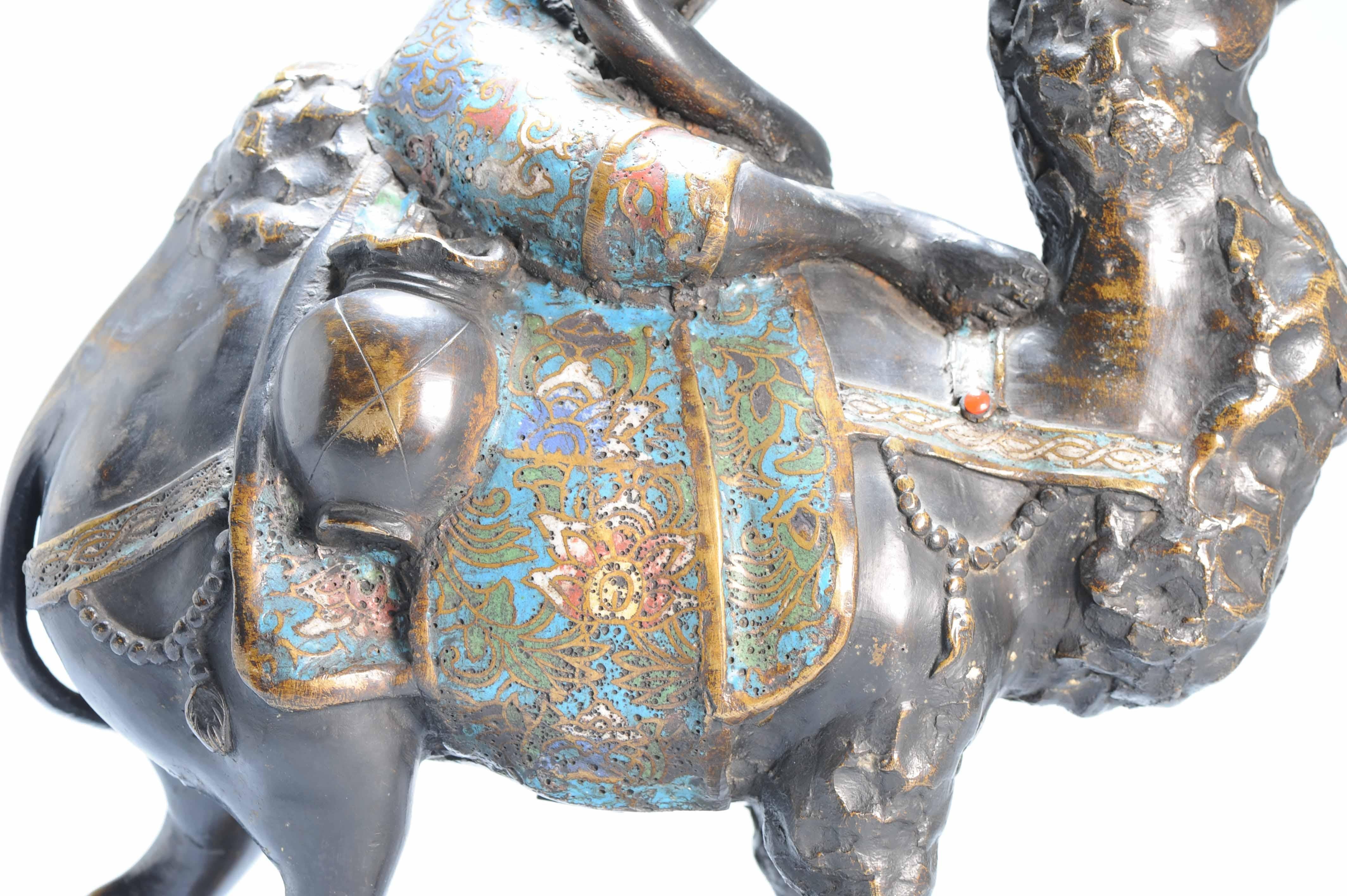 Grande cammello giapponese antico del periodo Meiji 19c e figura in bronzo cloisonne in vendita 13