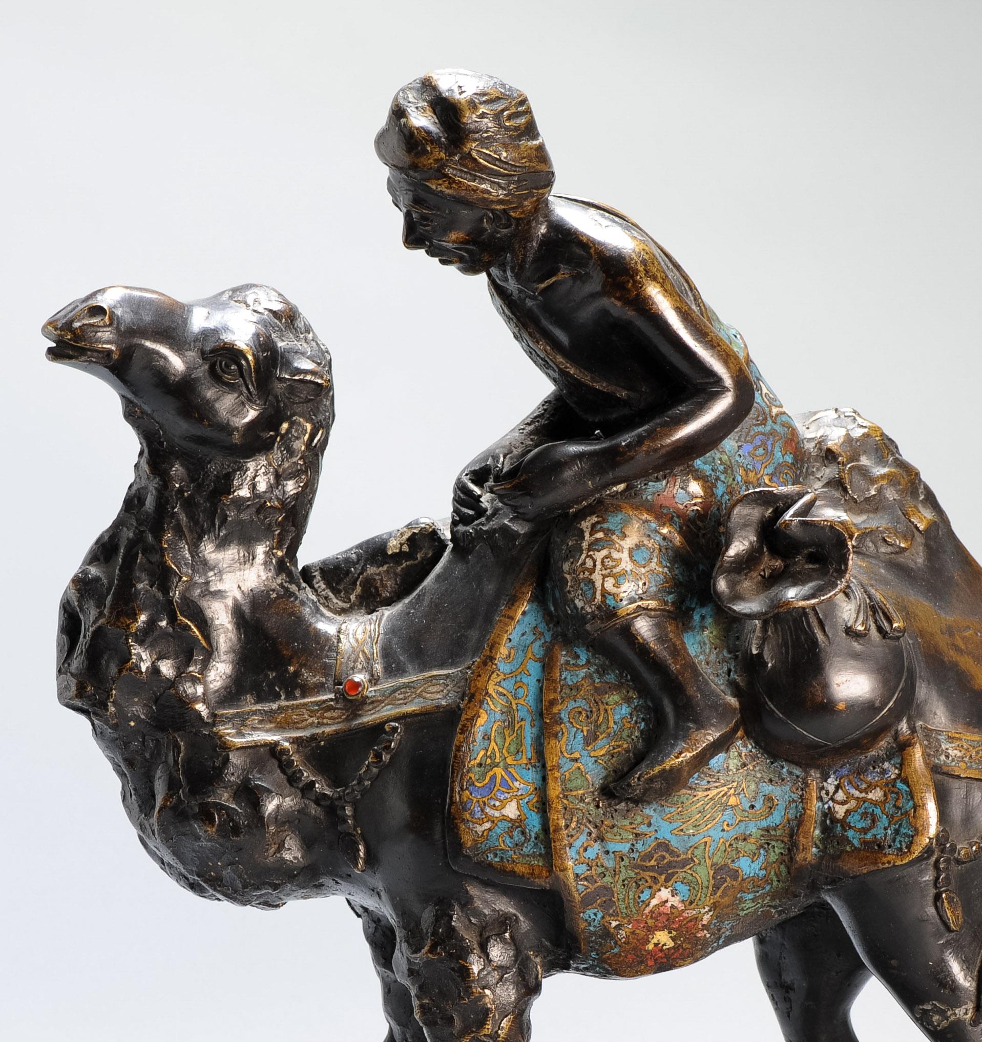 Edo Grande cammello giapponese antico del periodo Meiji 19c e figura in bronzo cloisonne in vendita