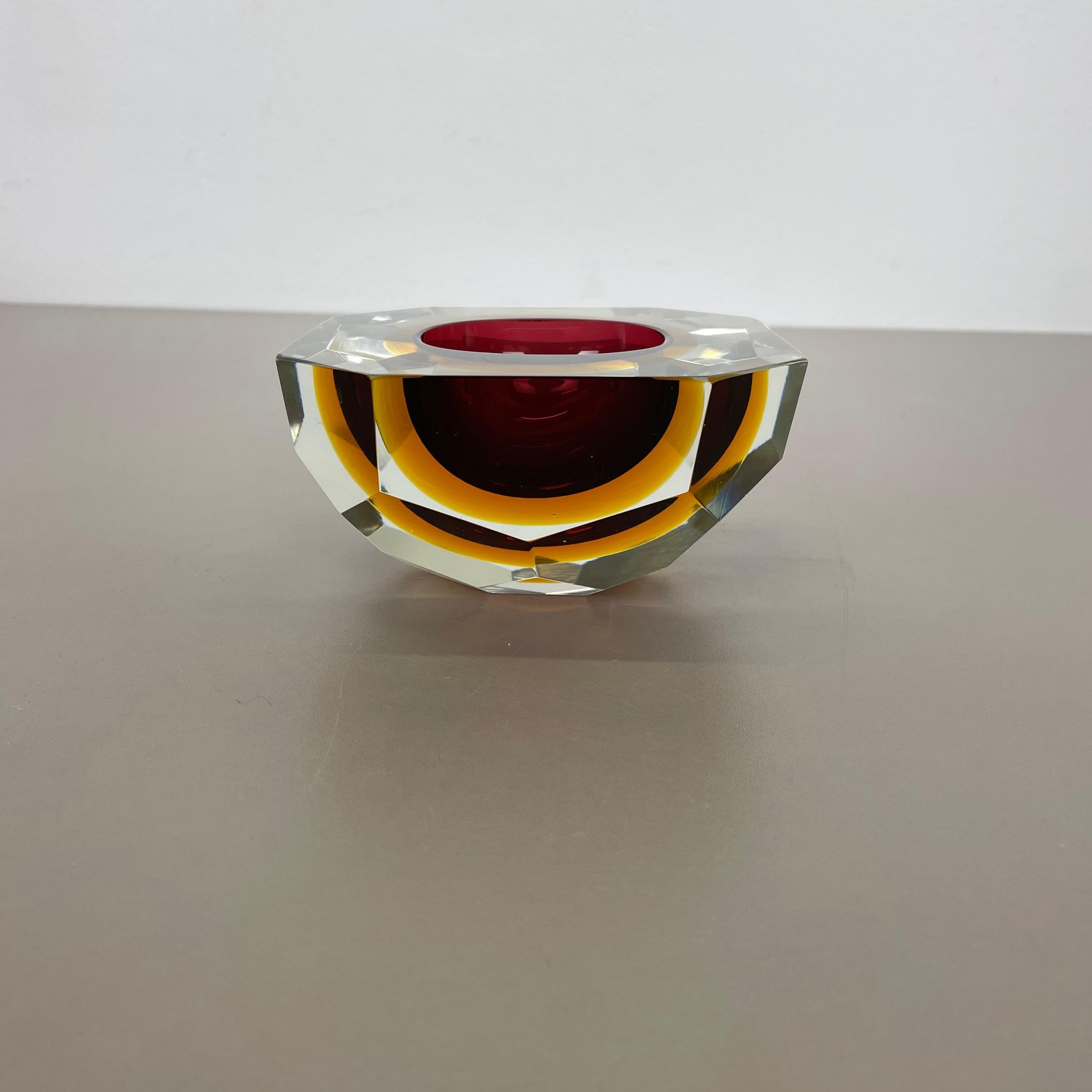 Mid-Century Modern Large 1, 9kg Murano Glass Faceted Sommerso Bowl Element Ashtray Murano Italy 1970