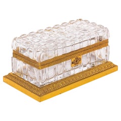 Große antike französische Baccarat-Kristall- und Goldbronze-Schachtel mit Deckel aus dem 19. Jahrhundert