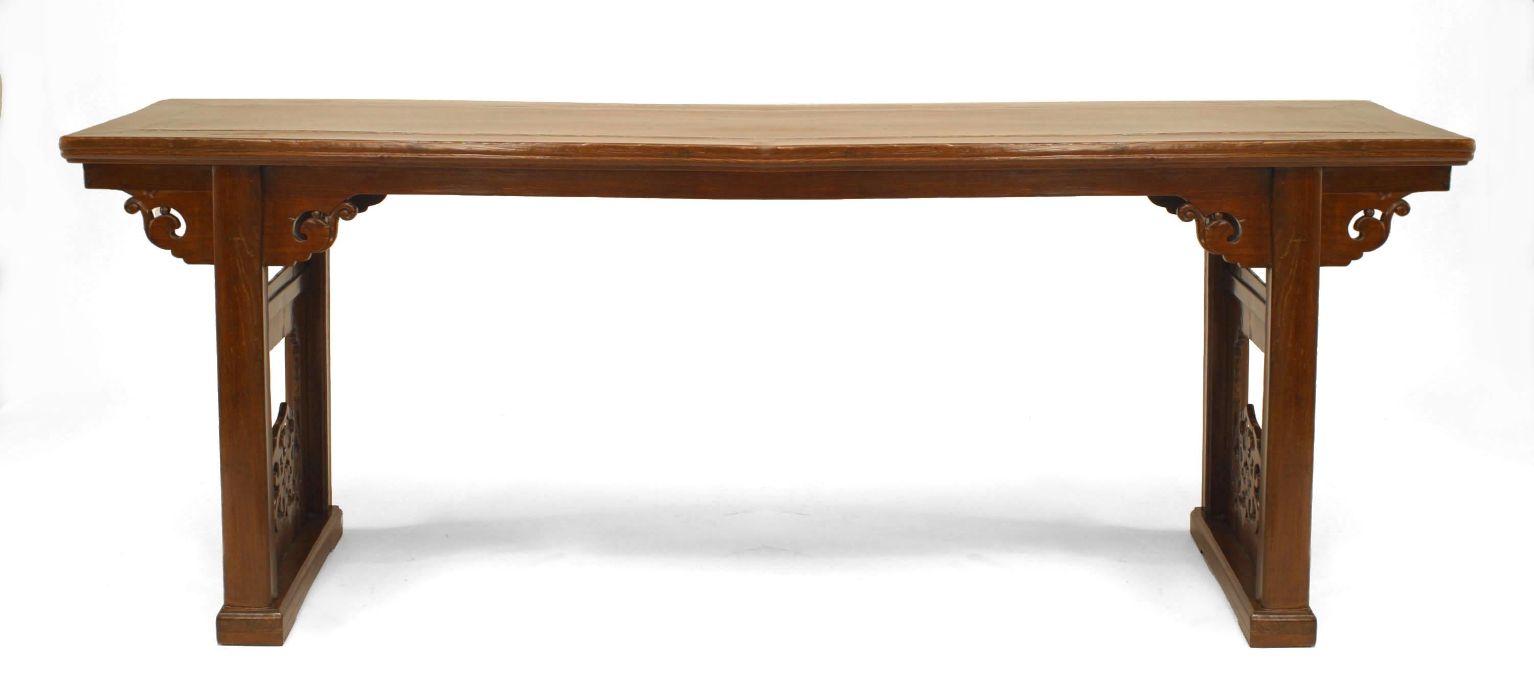 Chinois Table console chinoise en bois d'orme filigrane en vente