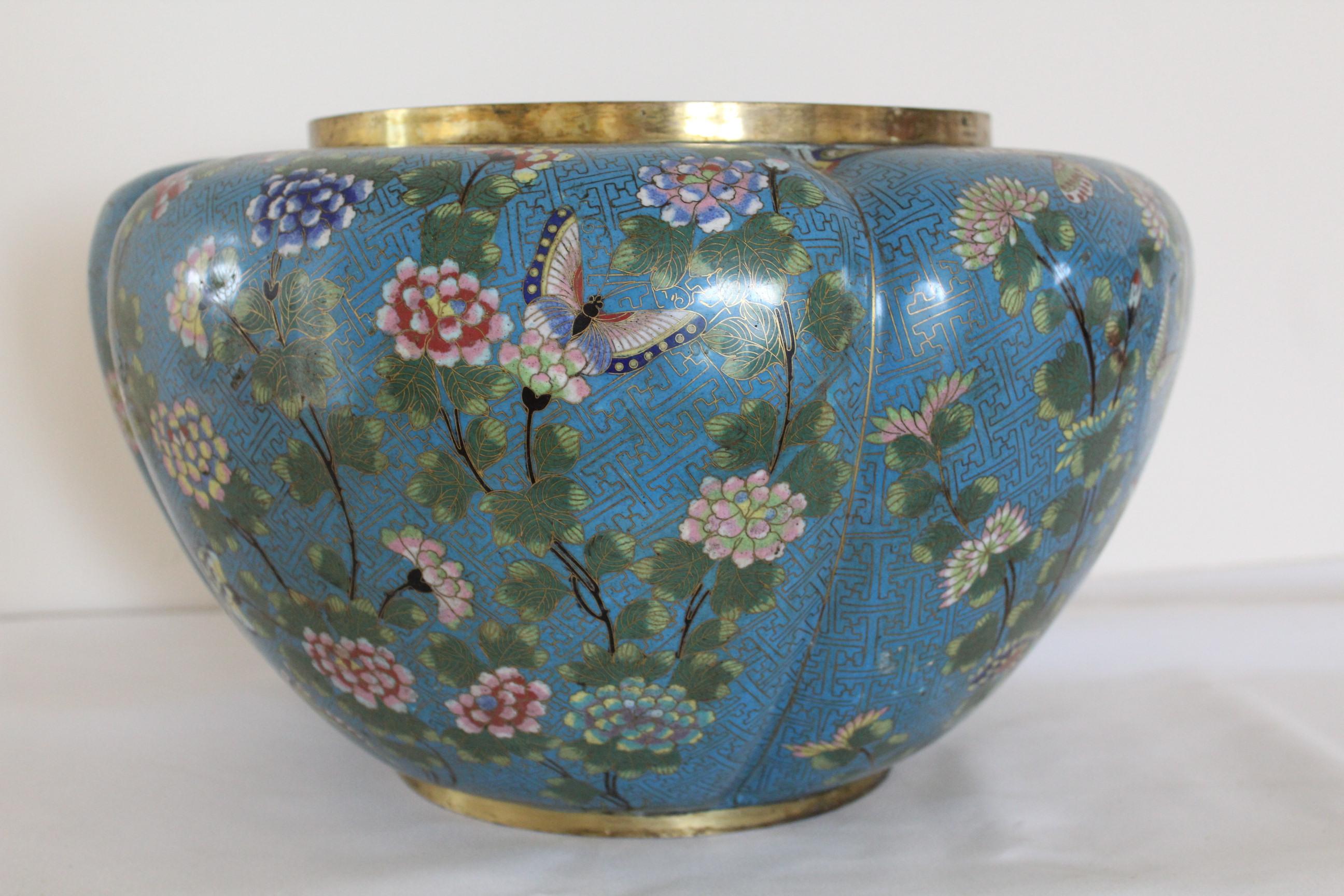 Cloissoné Large 19th Century Cloisonne Jardinière China, circa 1880 For Sale