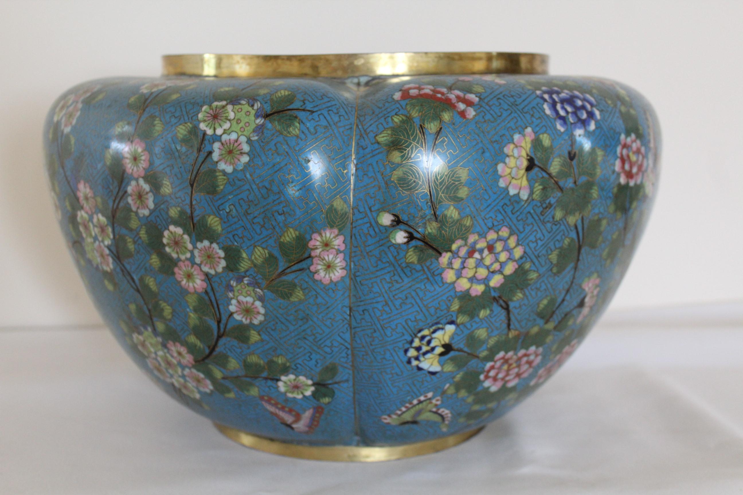 Large 19th Century Cloisonne Jardinière China, circa 1880 In Good Condition For Sale In Charleston, SC