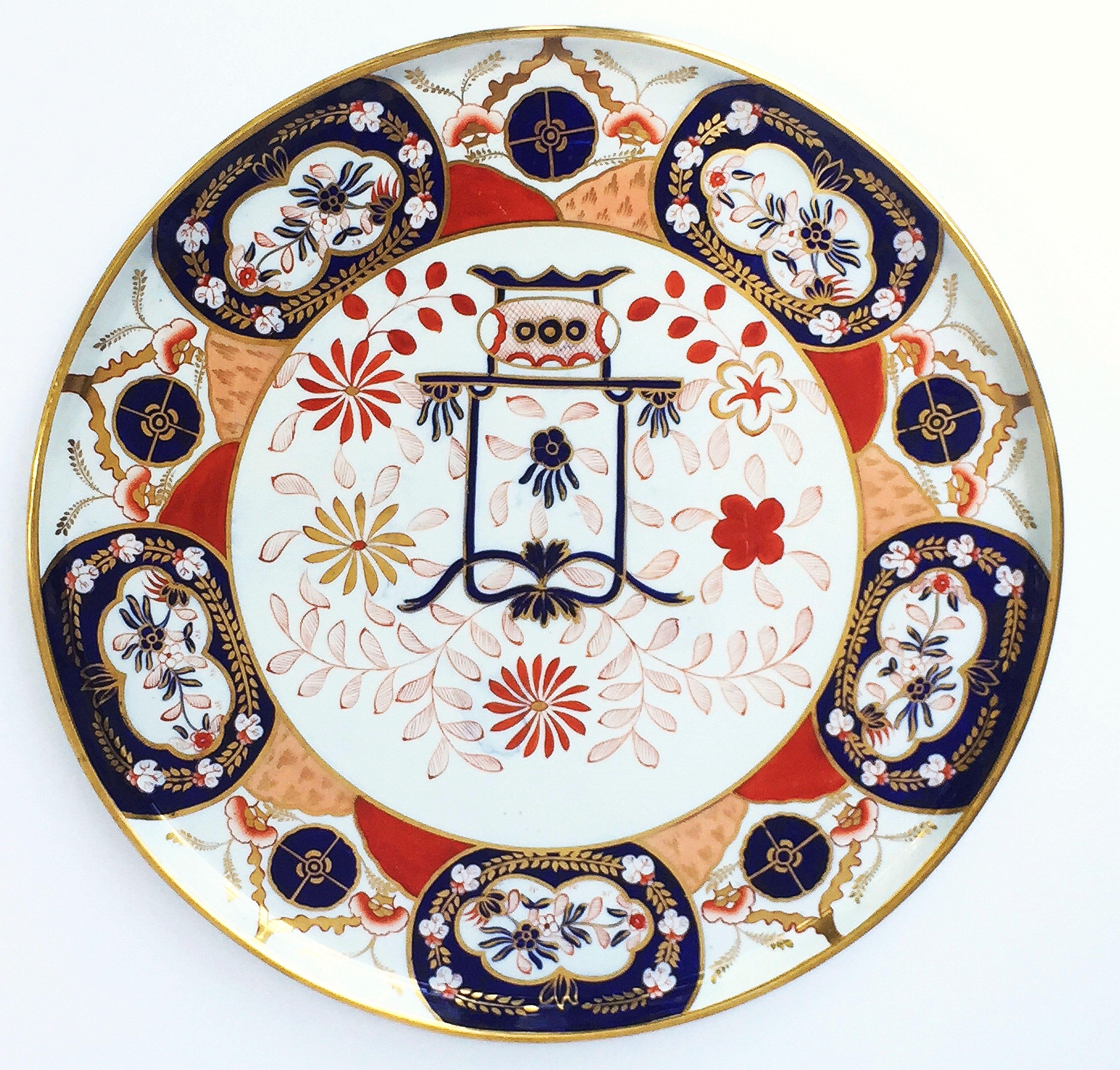 Large 19th c. English Imari Polychrome Charger with Gilt Accents by Copeland In Good Condition For Sale In Austin, TX