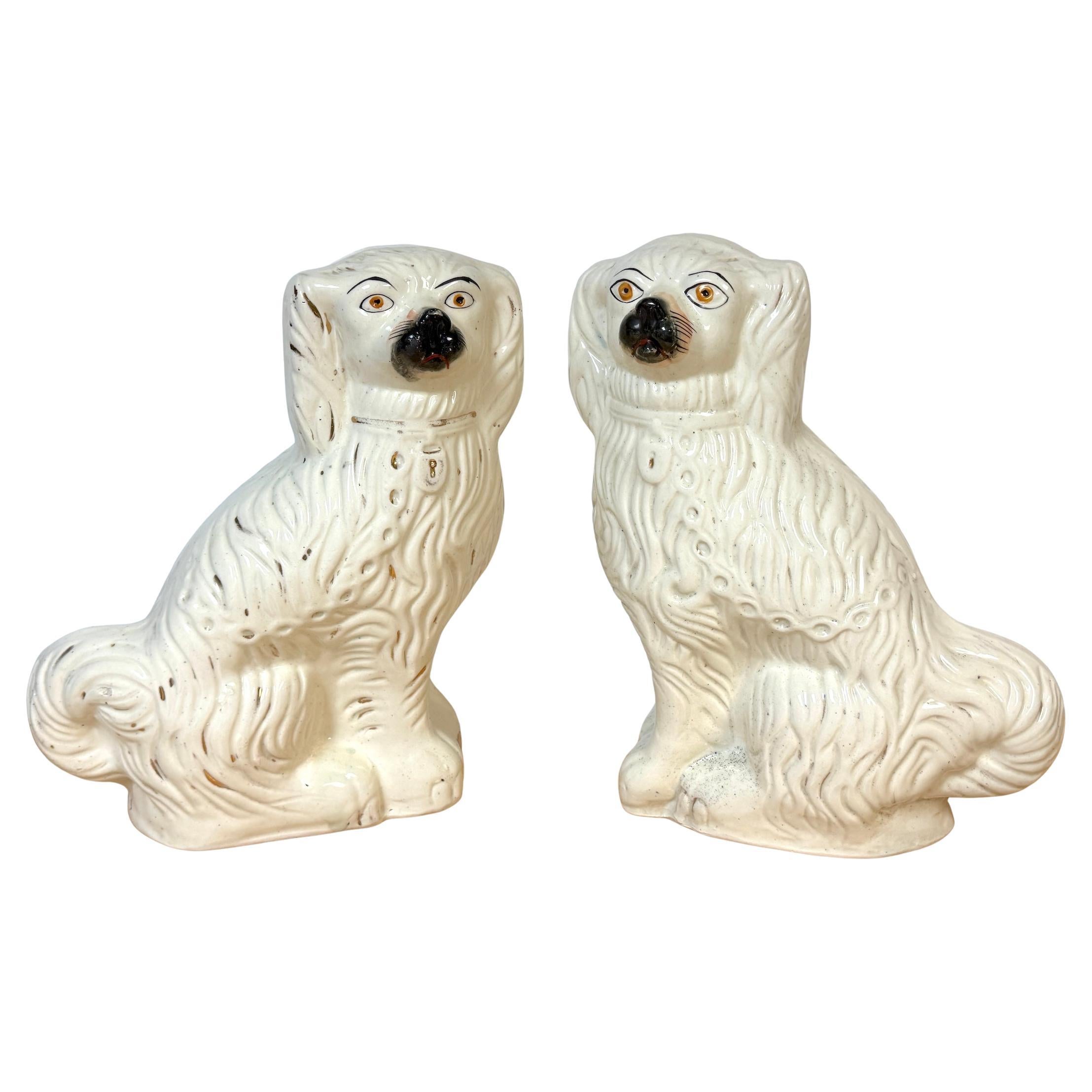 Large 19th C. English Staffordshire Pottery Spaniels, Great Scale 
Expressions im Angebot