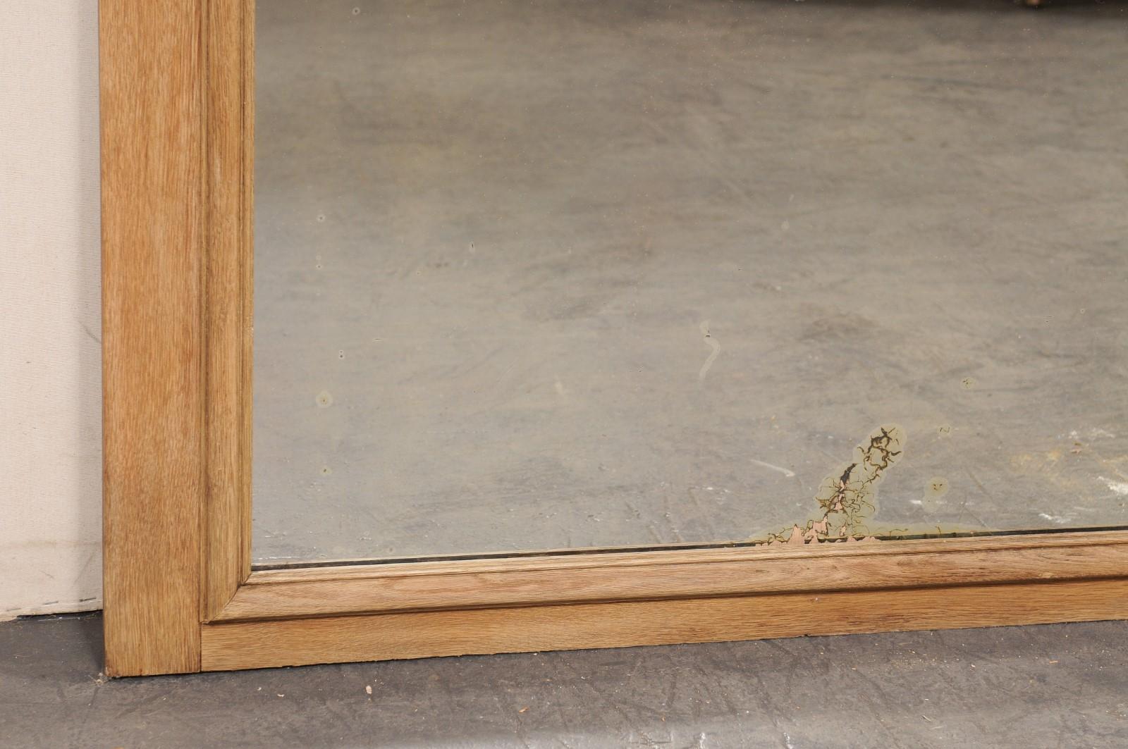 Grand miroir français du 19e siècle en bois sculpté à motifs floraux et coquillages avec Verre en vente 1