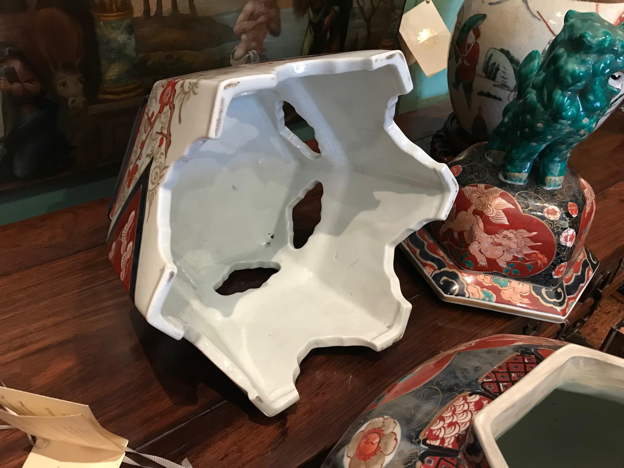 Grande vaso da tempio Imari del XIX secolo. pezzo centrale Vaso da copertura su supporto Antiquariato LA in vendita 6