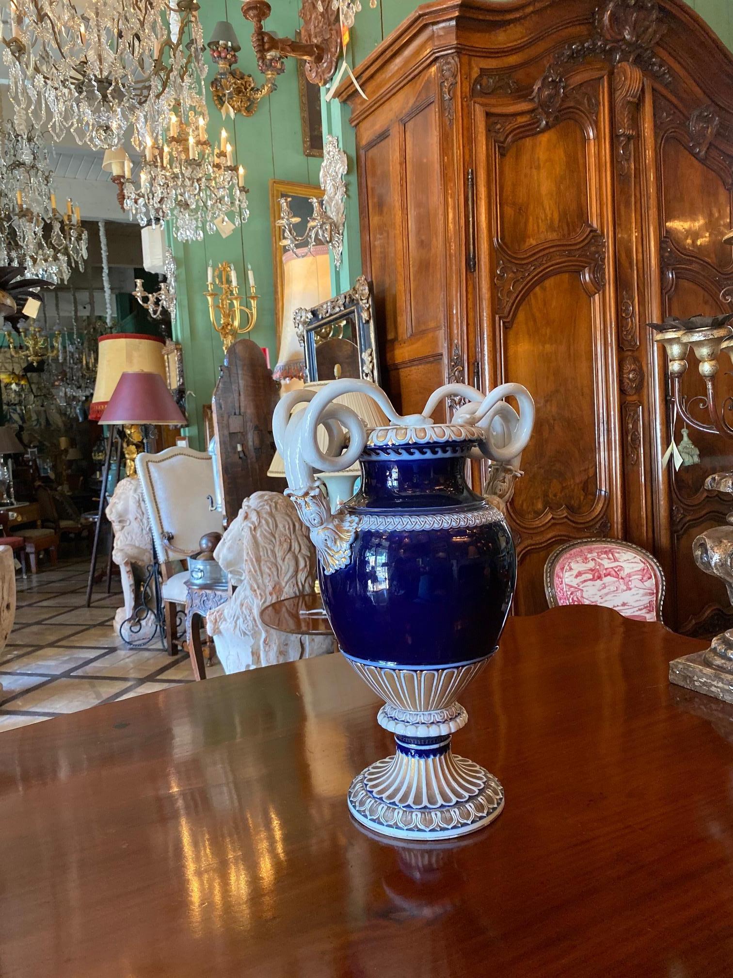 meissen urn