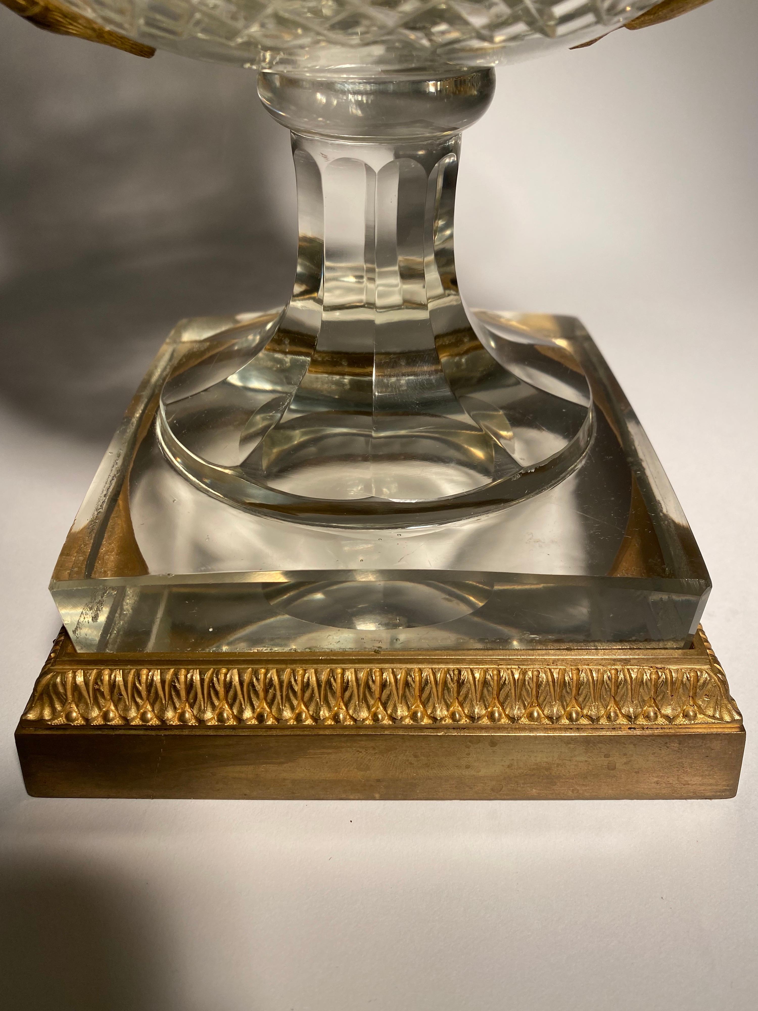 Große montierte Baccarat-Vase aus dem 19. Jahrhundert im Angebot 2