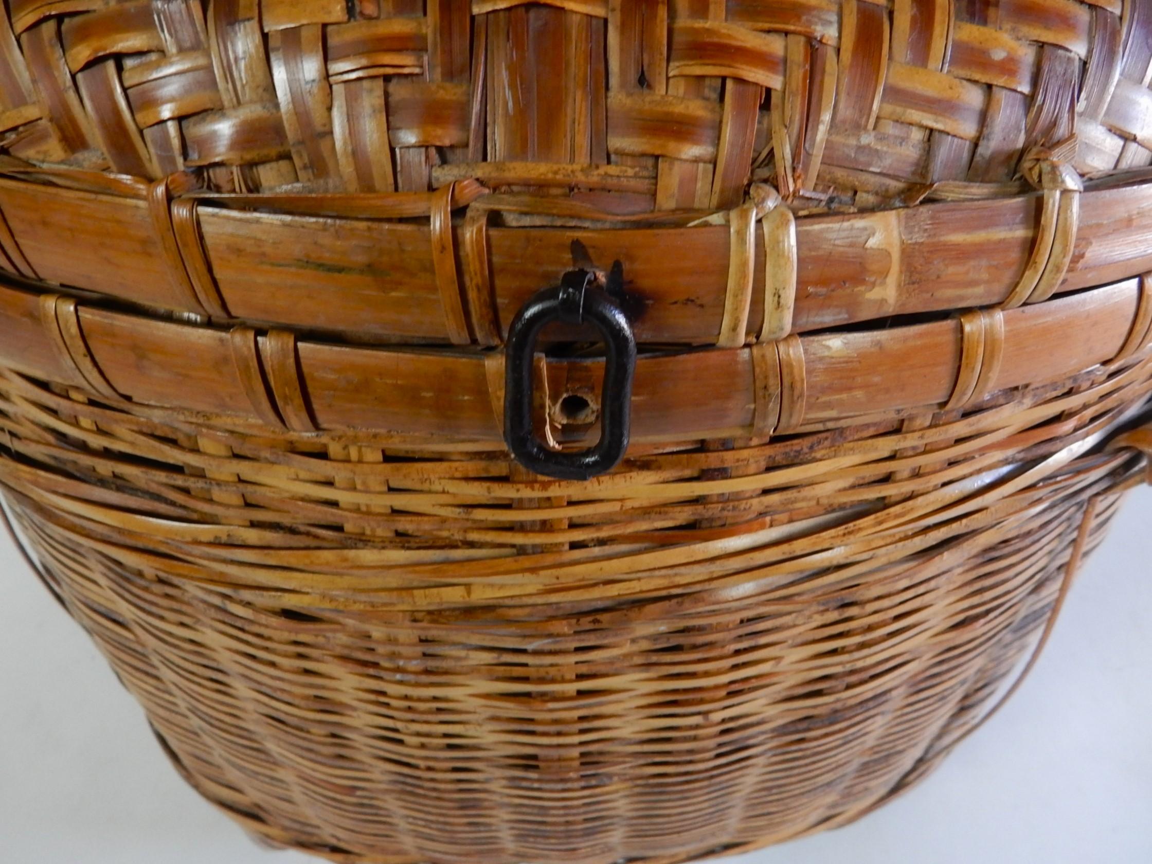 Large 19th C. Qing period Chinese Woven Bamboo & Cane Lidded Basket  For Sale 2