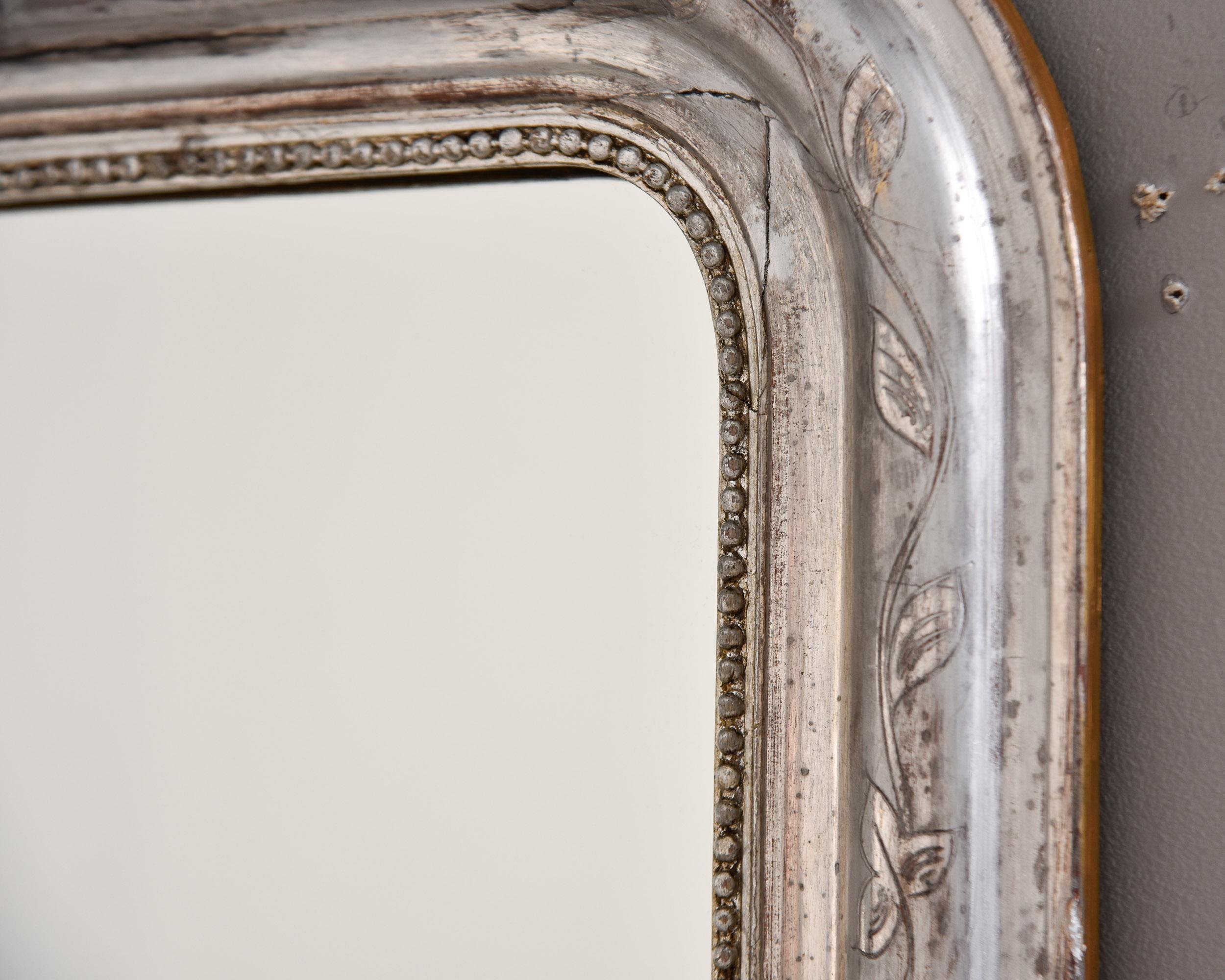 Grand miroir Louis Philippe en argent et en vermeil du 19ème C. 3