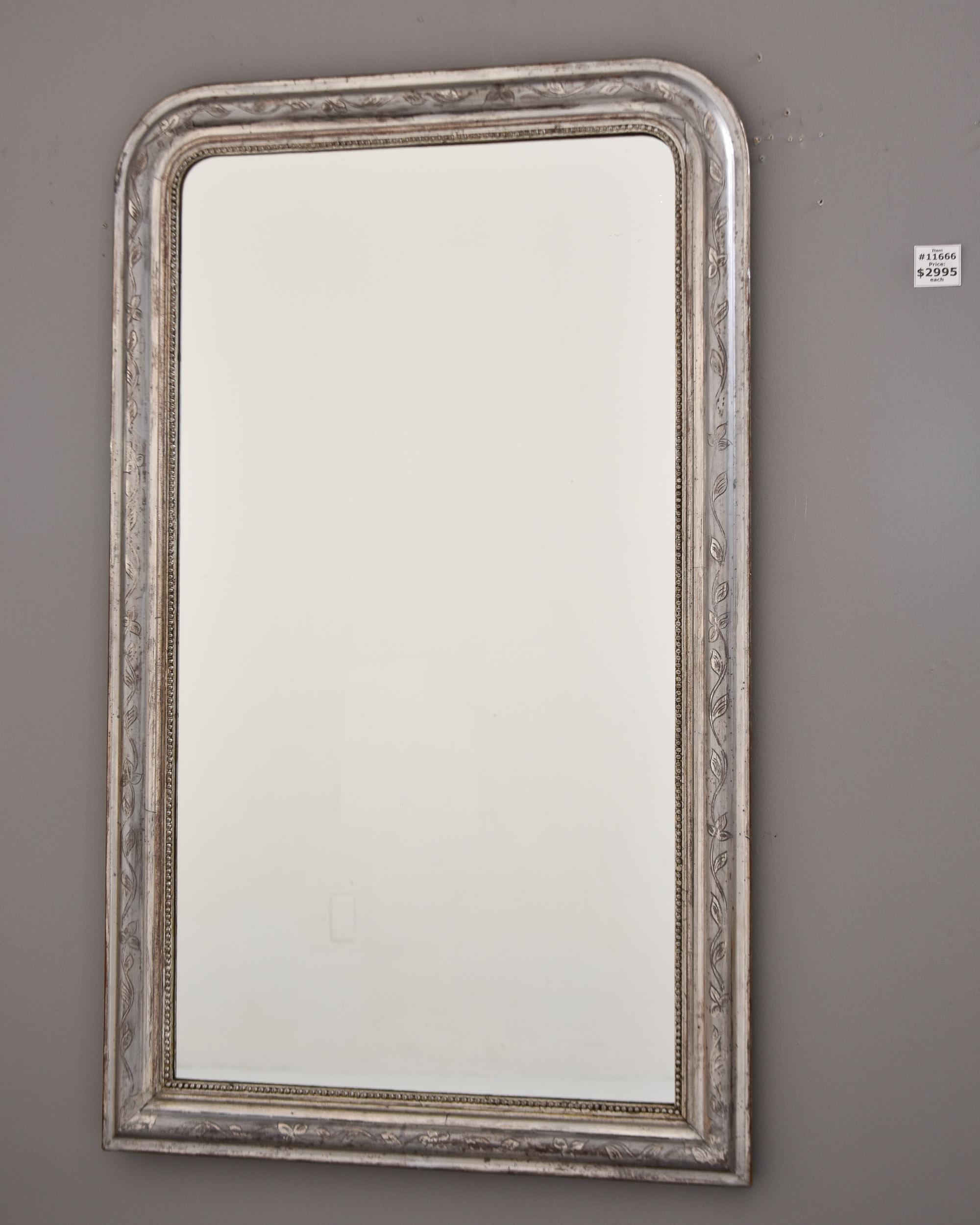 Louis-Philippe Grand miroir Louis Philippe en argent et en vermeil du 19ème C.