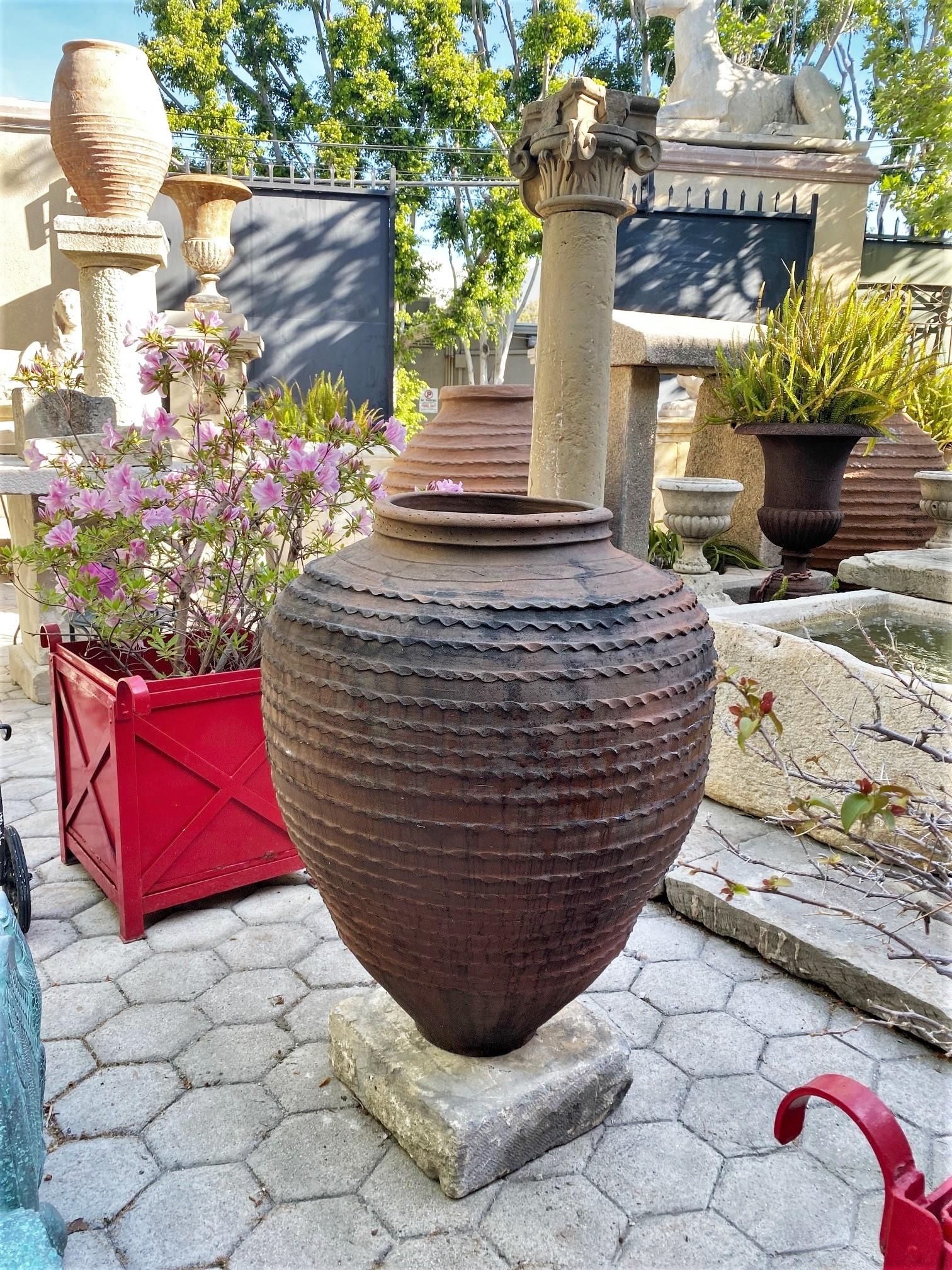 Large 19th C. Terracotta Olive Oil Jar Garden Urn Pot Planter Decorative Antique In Good Condition In West Hollywood, CA