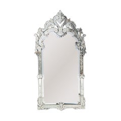 Grande s. XIX Espejo veneciano con grabado inverso y placa de espejo biselada original