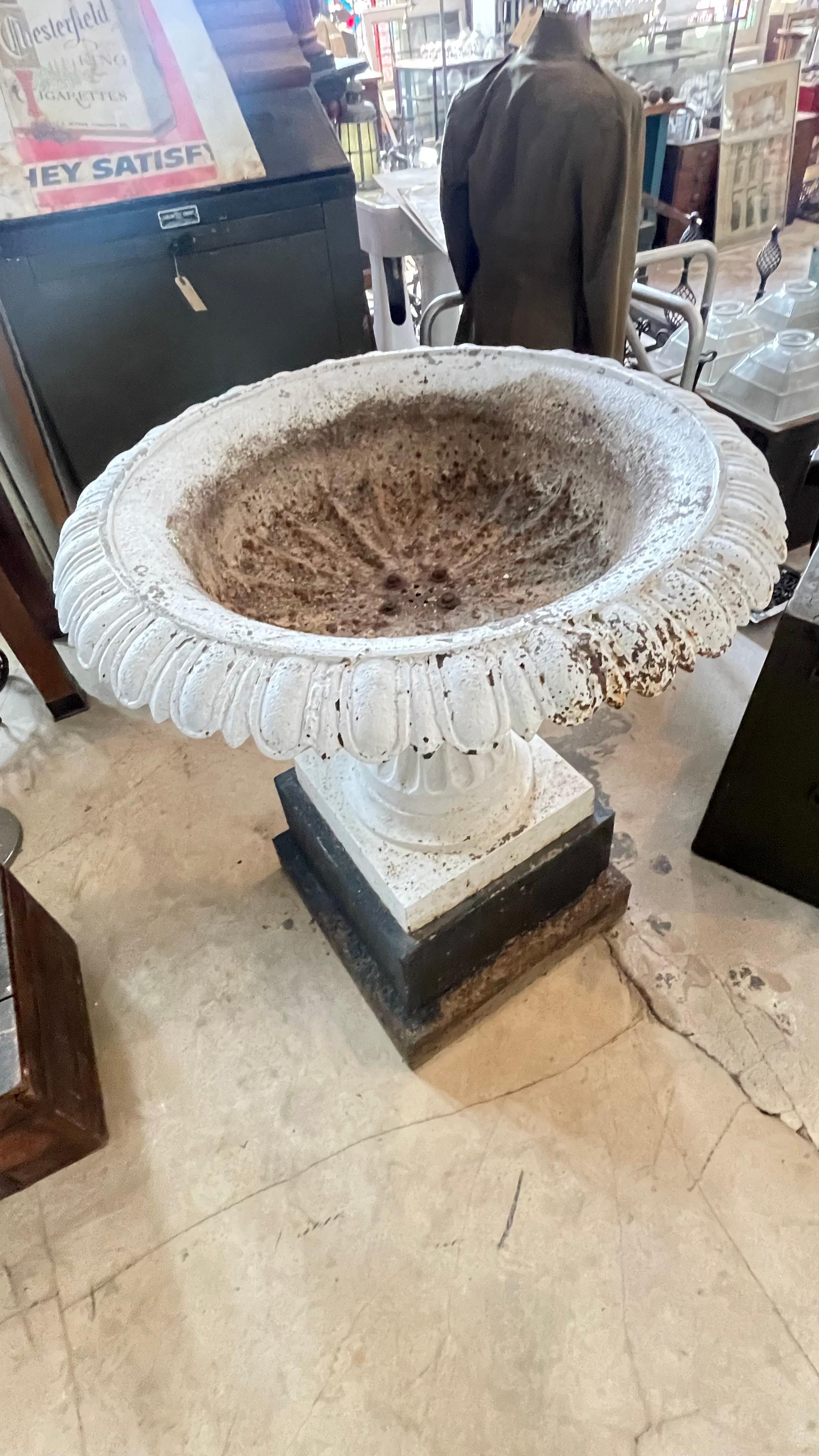 Large 19th c. Victorian Cast Iron Urn on Pedestal In Good Condition For Sale In Baltimore, MD