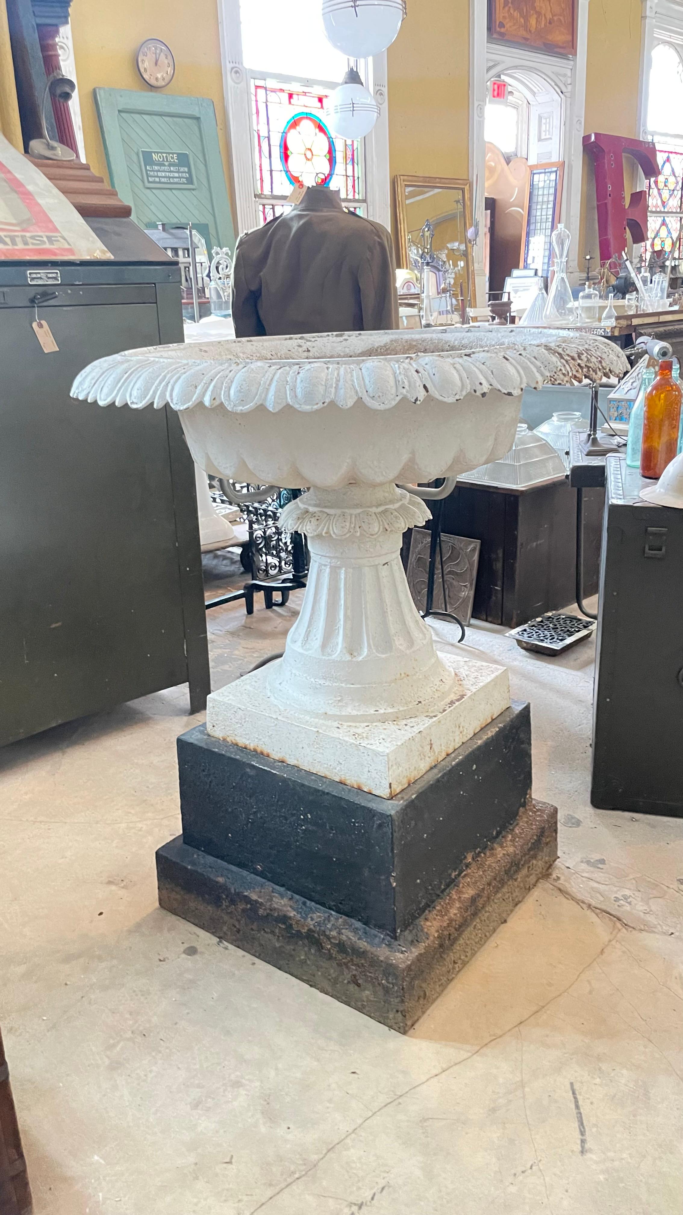 Large 19th c. Victorian Cast Iron Urn on Pedestal For Sale 2