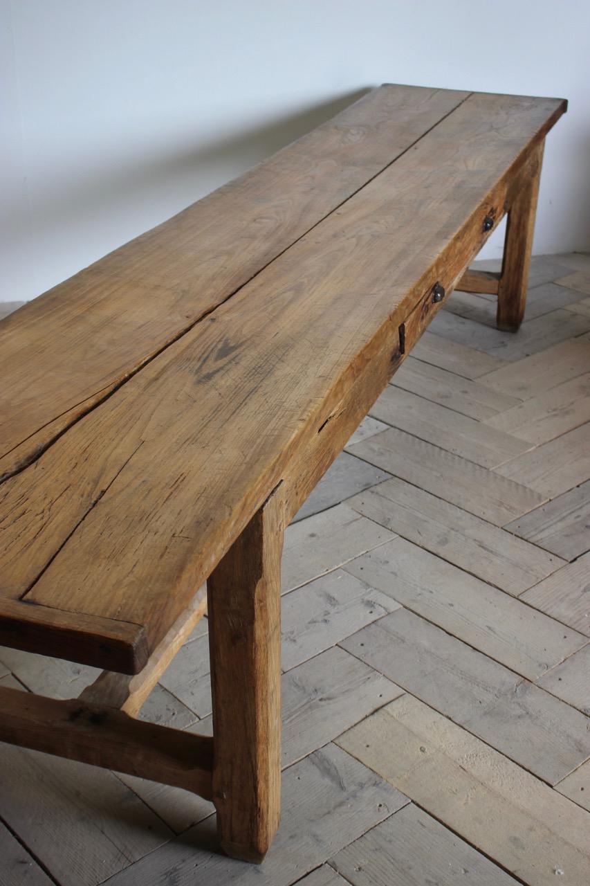  Large 19th Century Italian Bakers Table in Elm and Oak In Good Condition In Gloucestershire, GB
