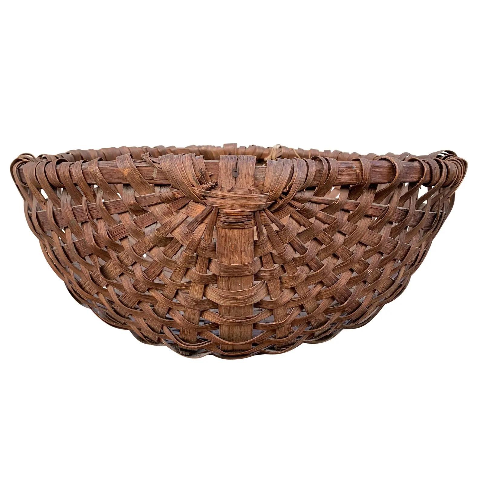 Hand-Woven Large 19th Century American Spale Gathering Basket For Sale