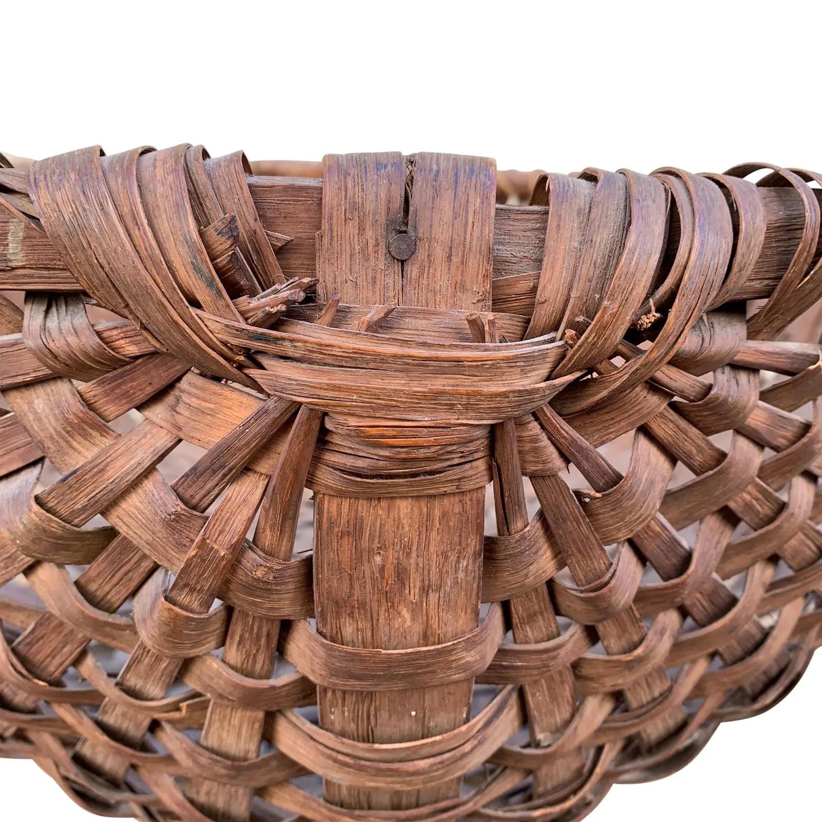 Oak Large 19th Century American Spale Gathering Basket For Sale