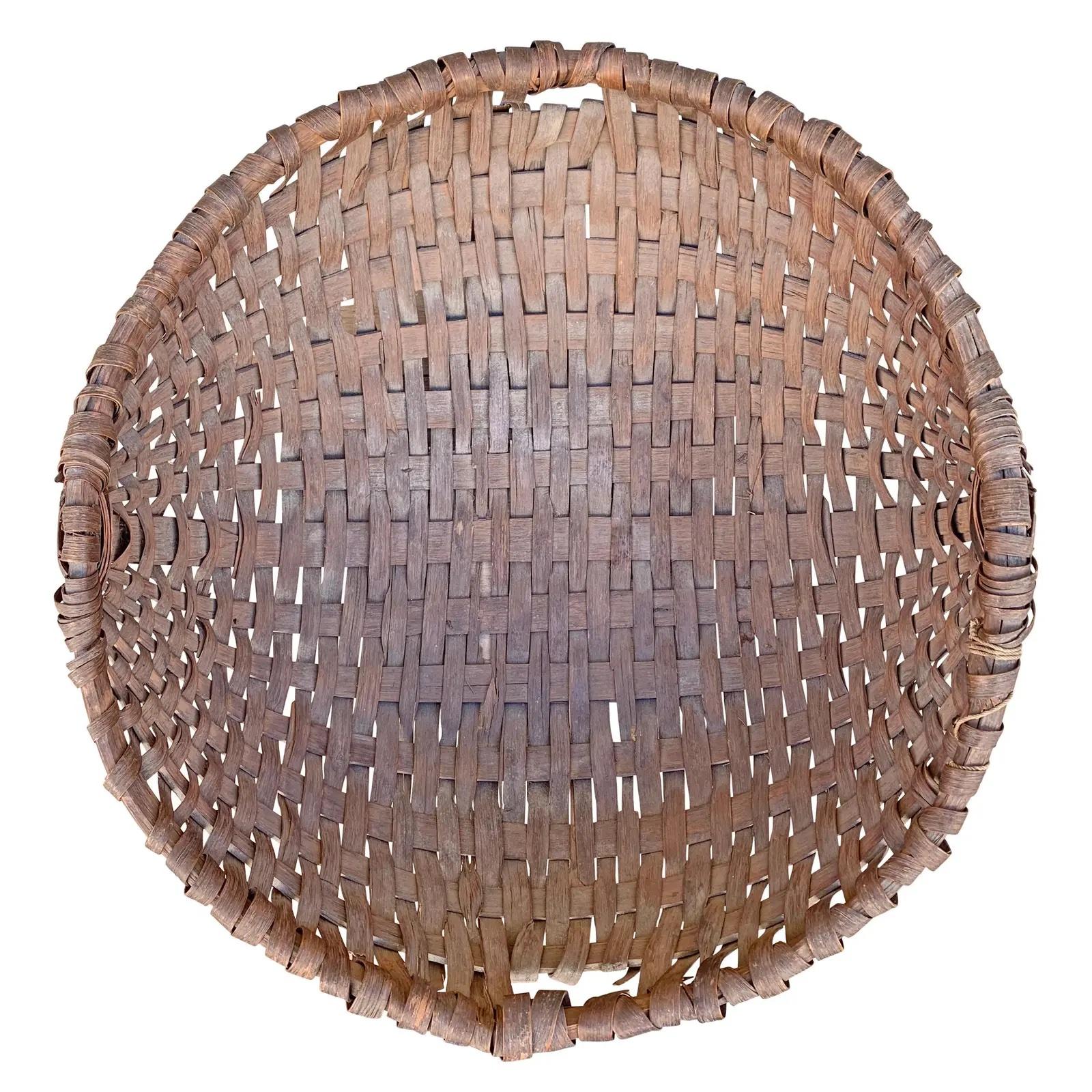 Large 19th Century American Spale Gathering Basket For Sale 1