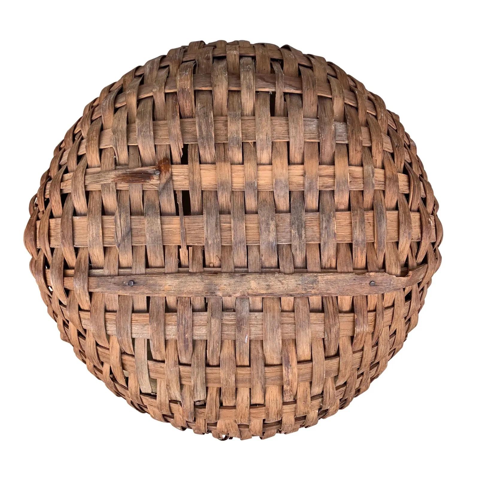 Large 19th Century American Spale Gathering Basket For Sale 3