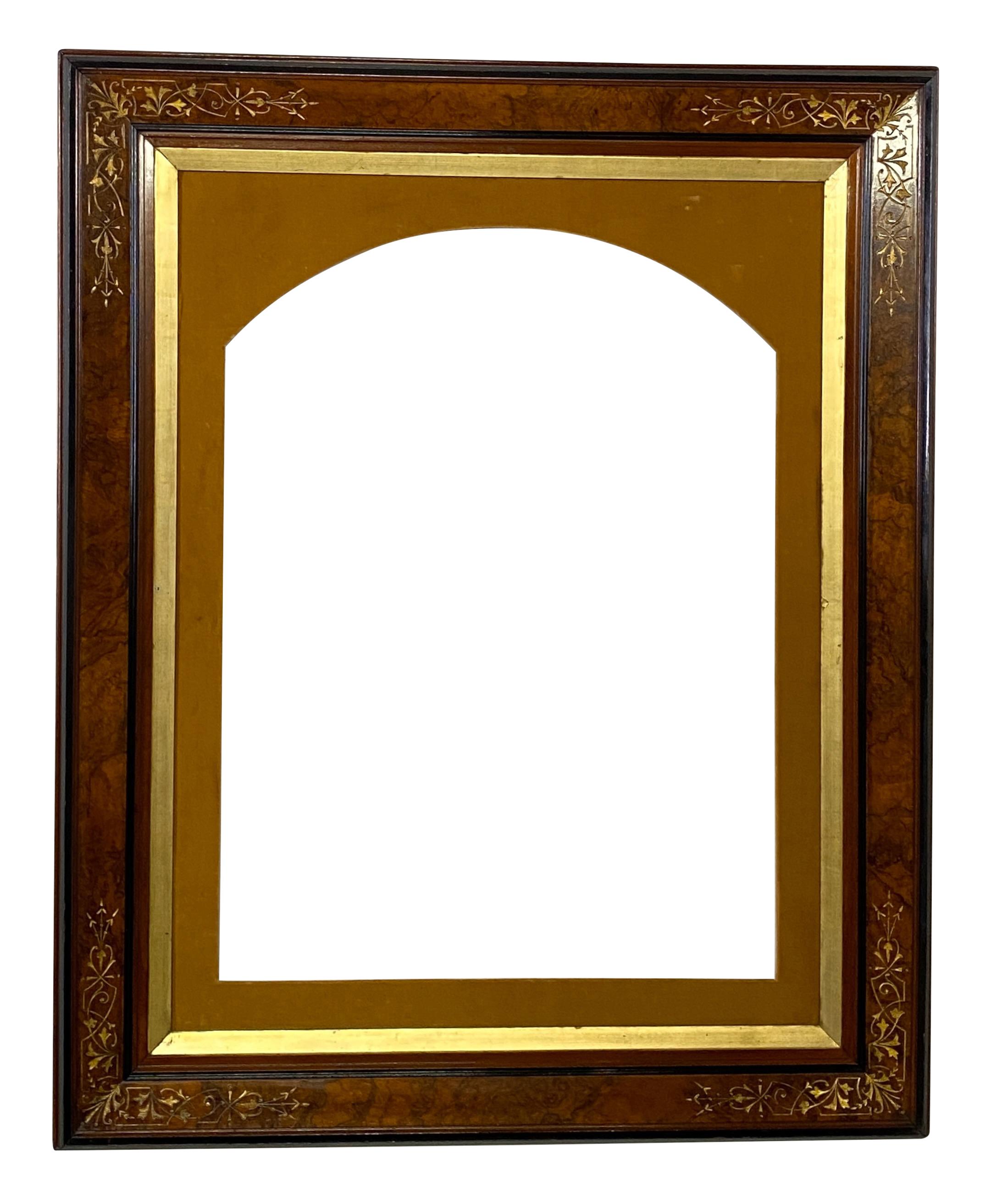 A very large antique Victorian period walnut frame.
Excelent condition.
American, late 19th century.
