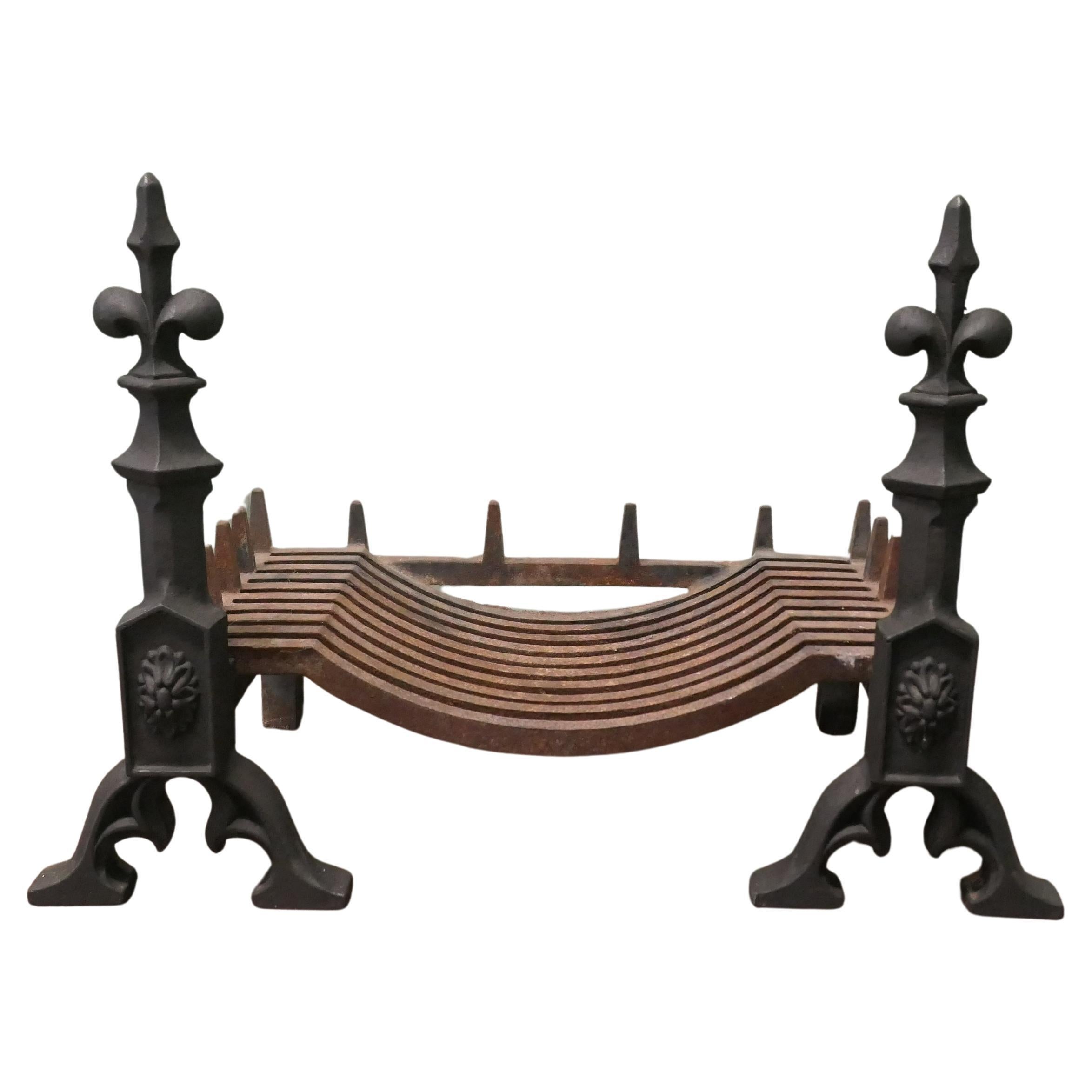 Grands chenets du 19e siècle avec grille  Il s'agit de fer forgé à la main.